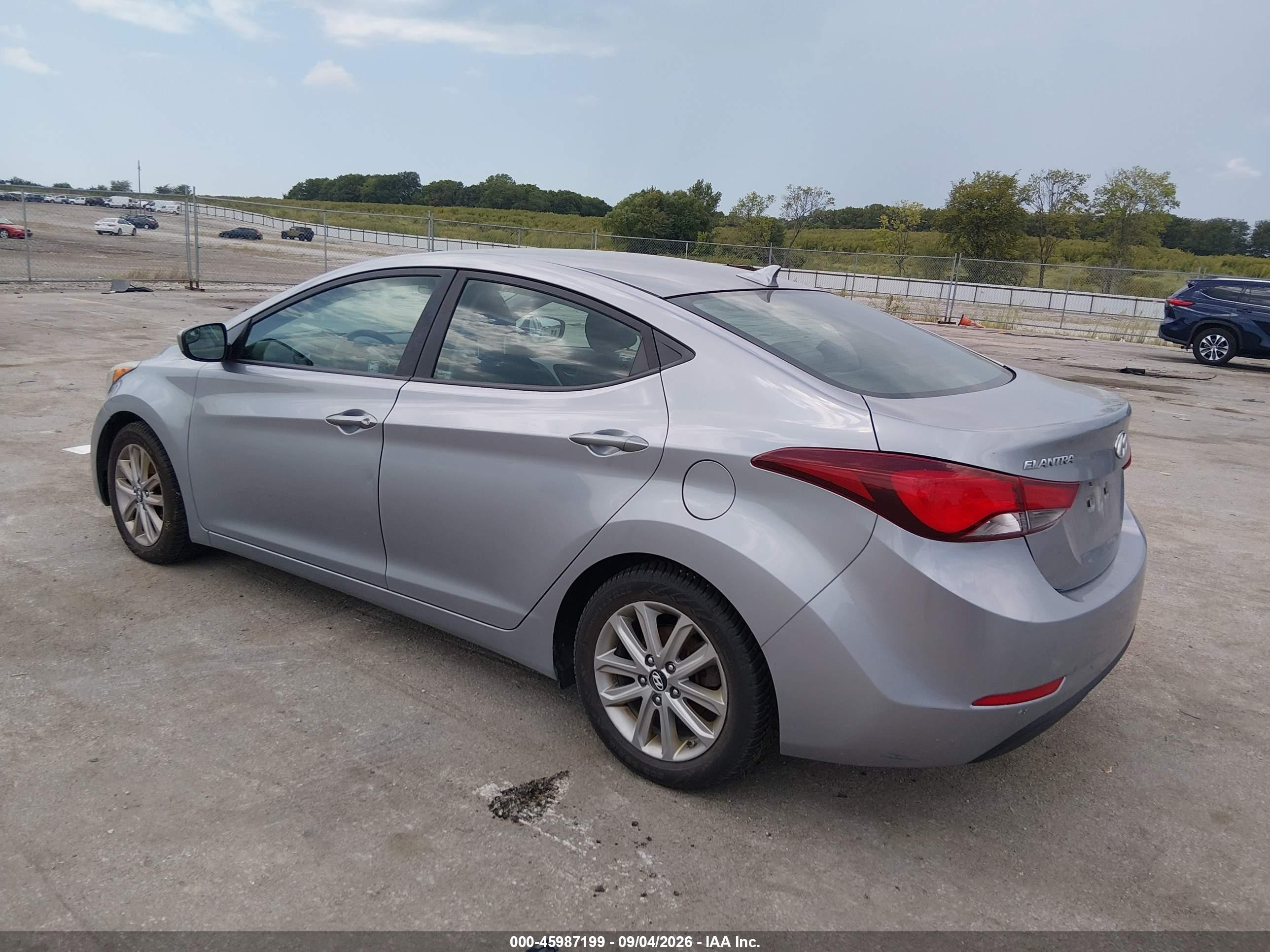 2015 Hyundai Elantra Se Серебряный vin: 5NPDH4AE7FH582878