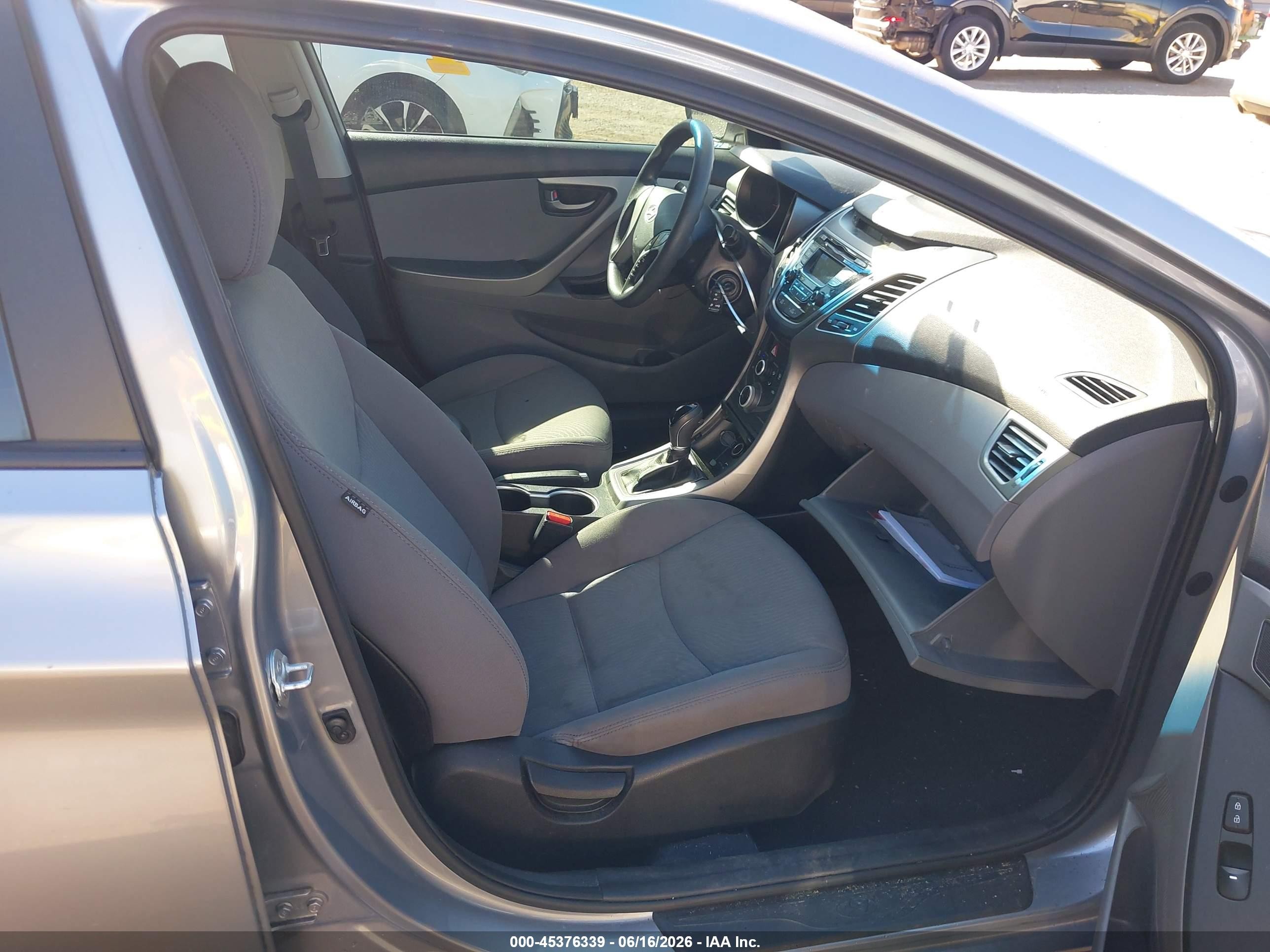 2015 Hyundai Elantra Se Gray vin: 5NPDH4AE7FH584758
