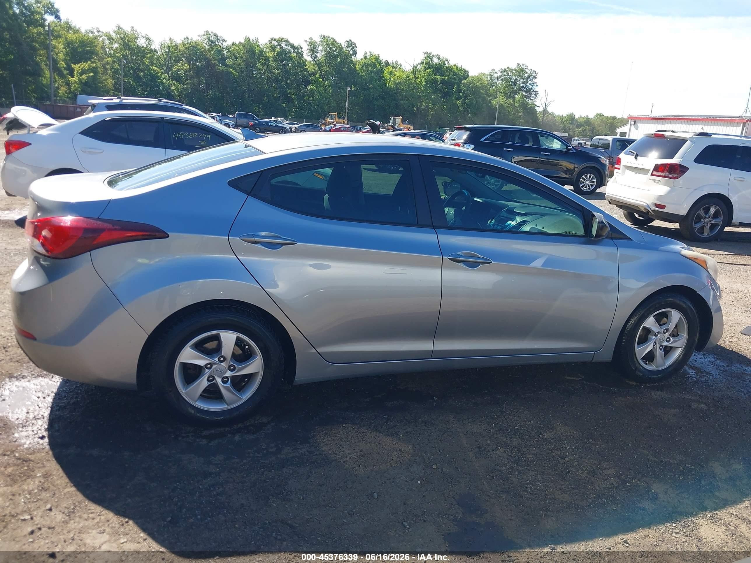 2015 Hyundai Elantra Se Gray vin: 5NPDH4AE7FH584758