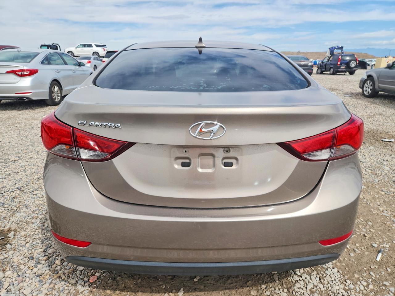 2015 Hyundai Elantra Se Желто-коричневый vin: 5NPDH4AE7FH585893