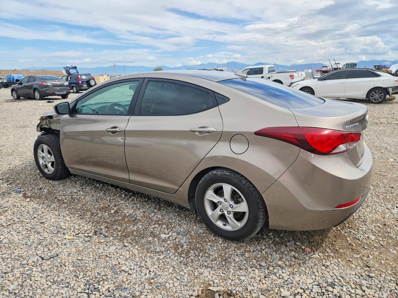 2015 Hyundai Elantra Se Желто-коричневый vin: 5NPDH4AE7FH585893