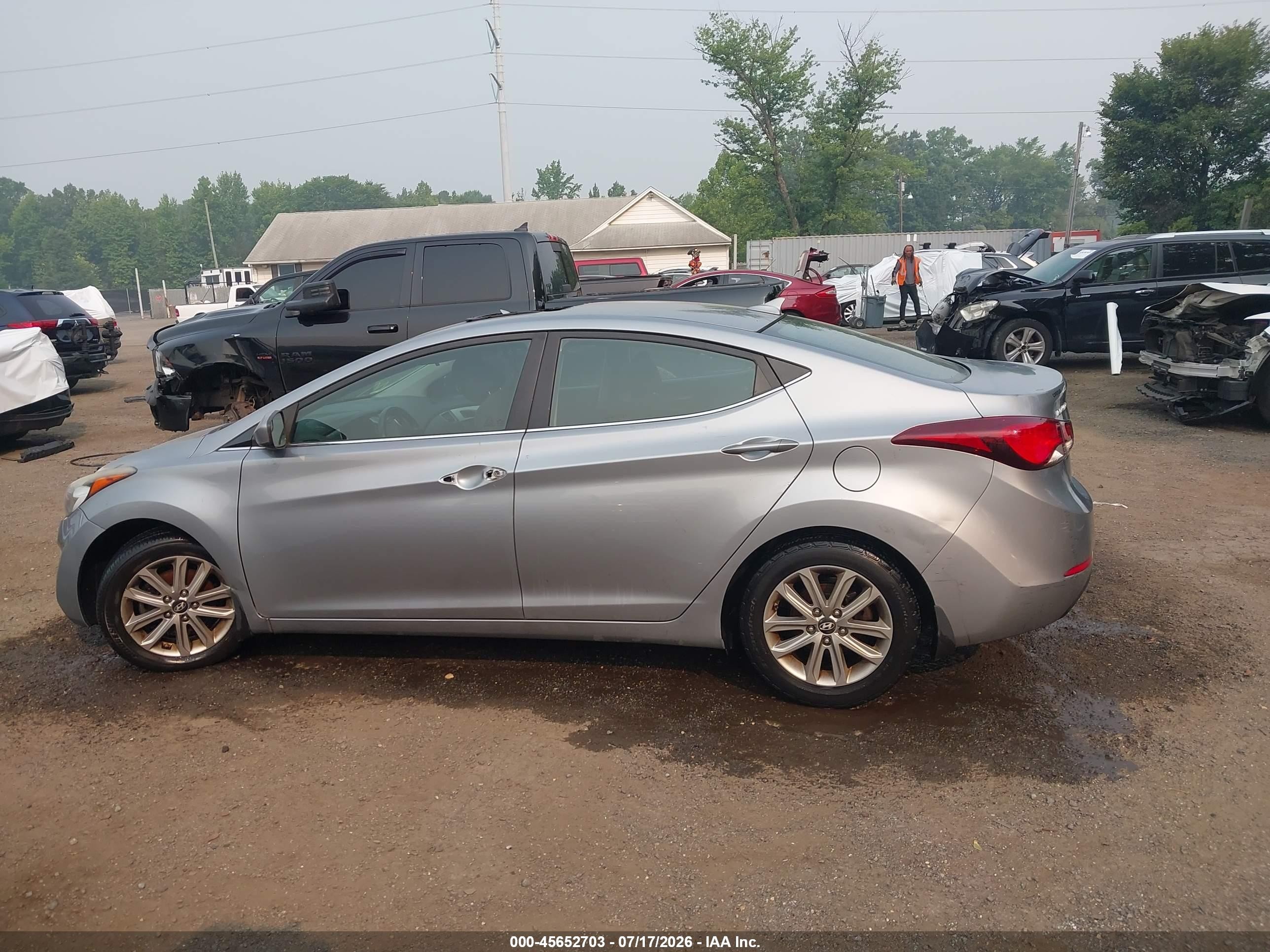 2015 Hyundai Elantra Se Silver vin: 5NPDH4AE7FH590401