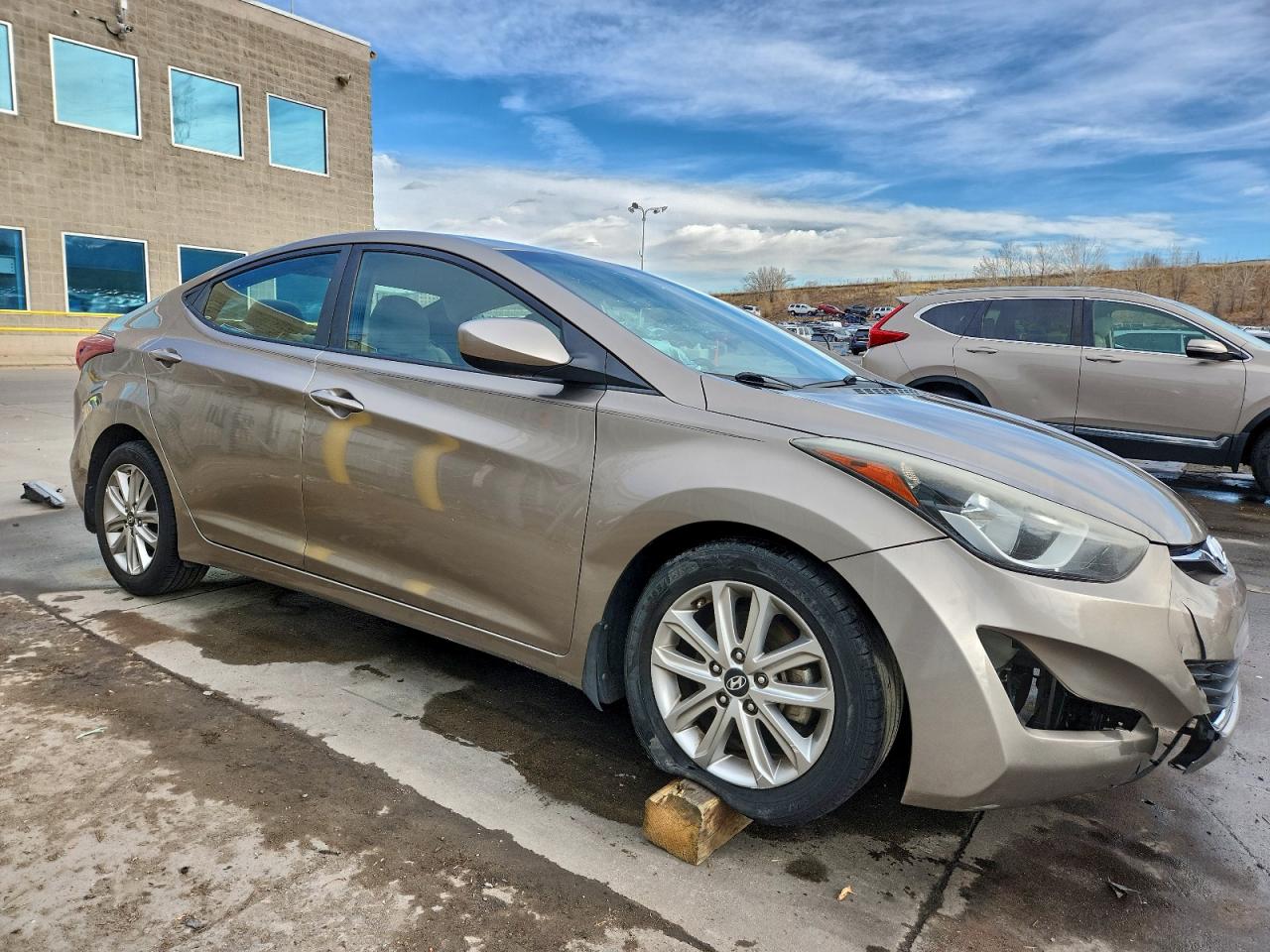 2015 Hyundai Elantra Se Brown vin: 5NPDH4AE7FH595632