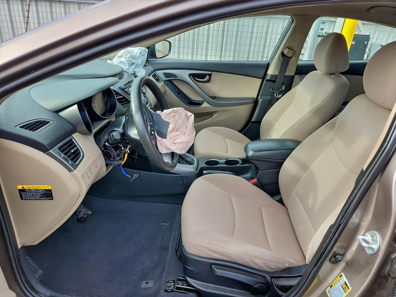 2015 Hyundai Elantra Se Brown vin: 5NPDH4AE7FH595632