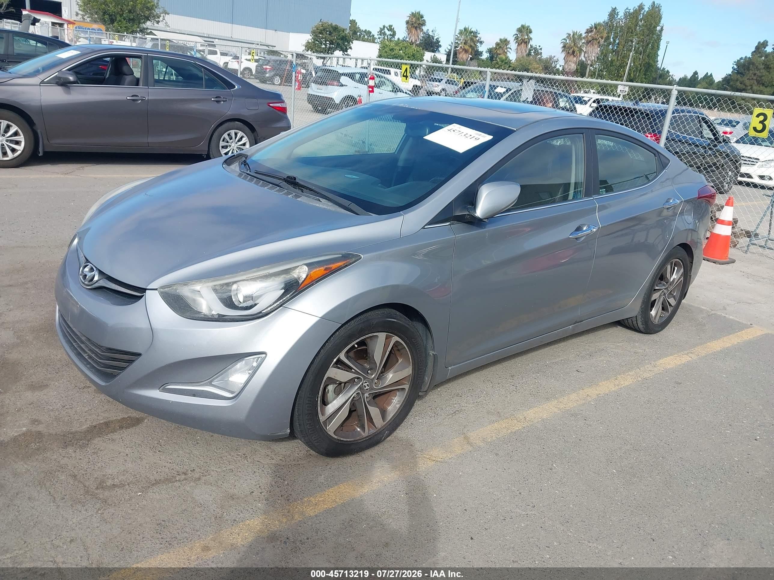 2015 Hyundai Elantra Limited Silver vin: 5NPDH4AE7FH599180