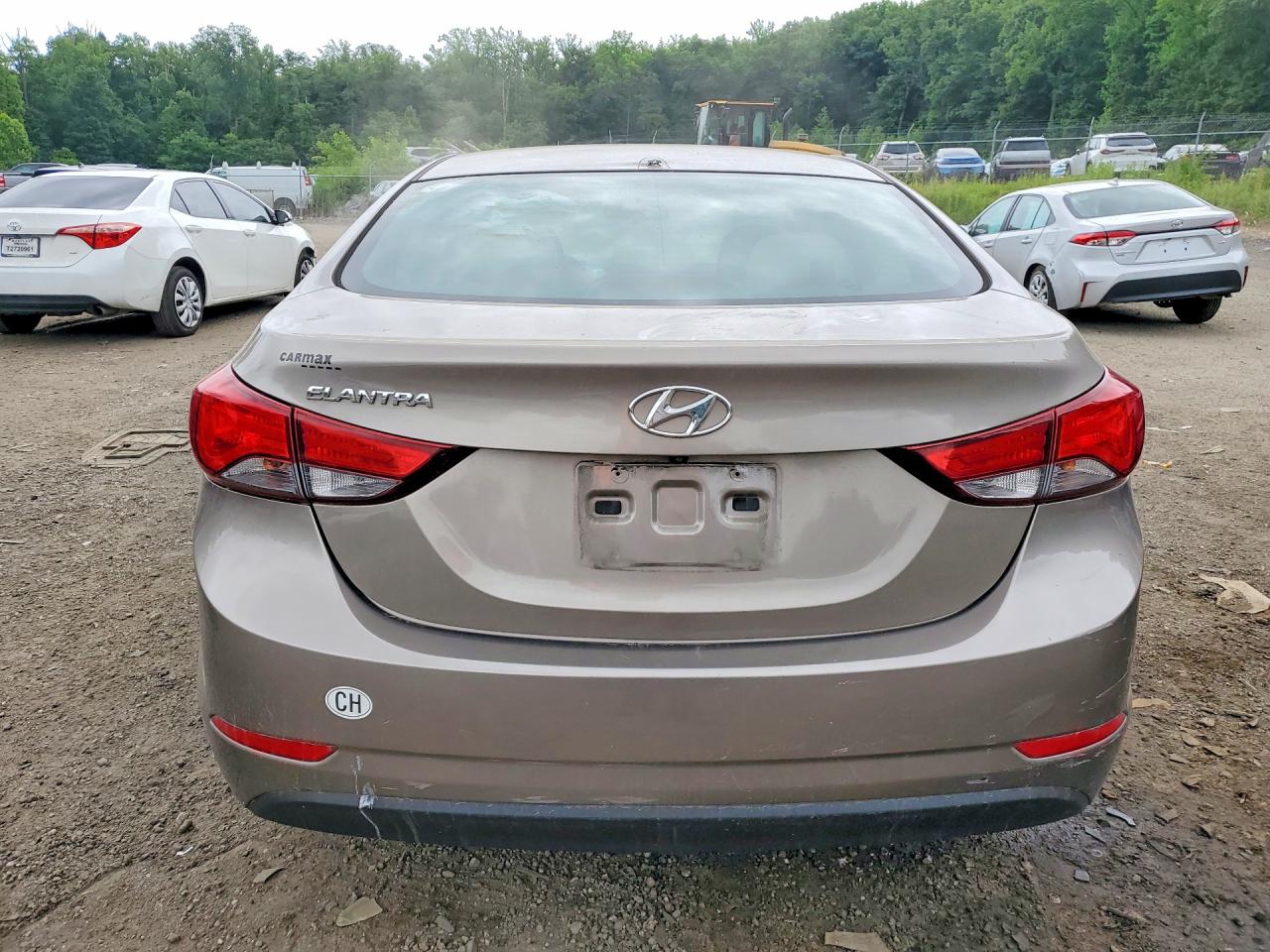 2015 Hyundai Elantra Se Brown vin: 5NPDH4AE7FH605494