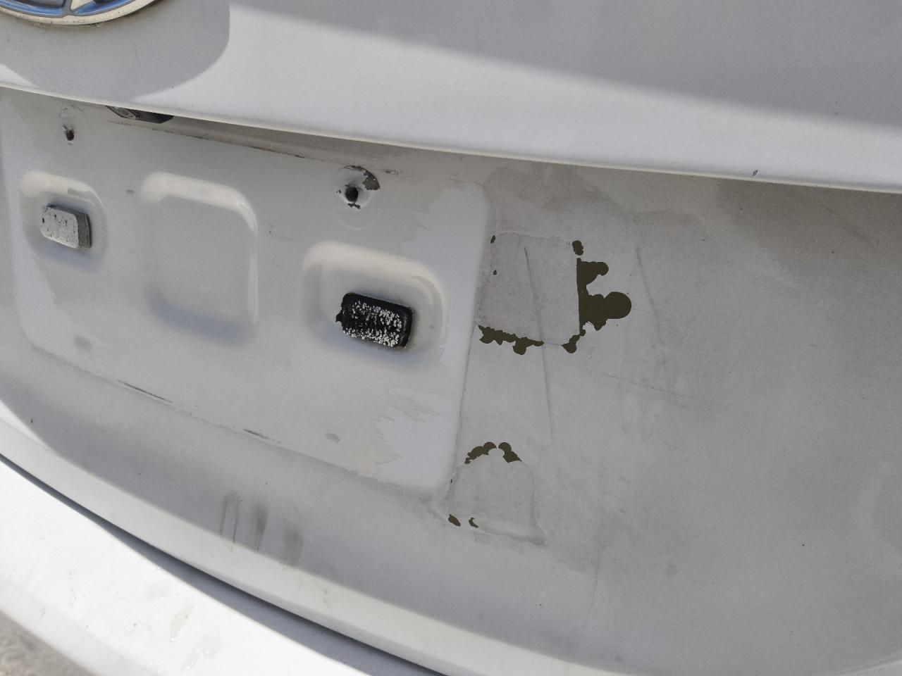 2015 Hyundai Elantra Se White vin: 5NPDH4AE7FH606855 Damage: Deck Lid, Peeling, 1 To 2 Inches