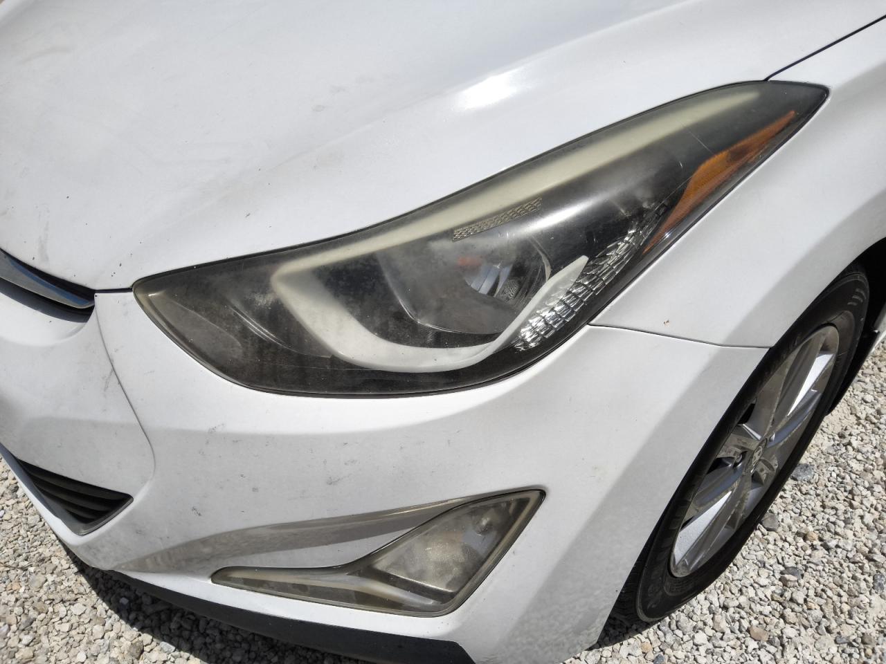 2015 Hyundai Elantra Se White vin: 5NPDH4AE7FH606855 Damage: Left Head Lamp, Faded, Repair Required