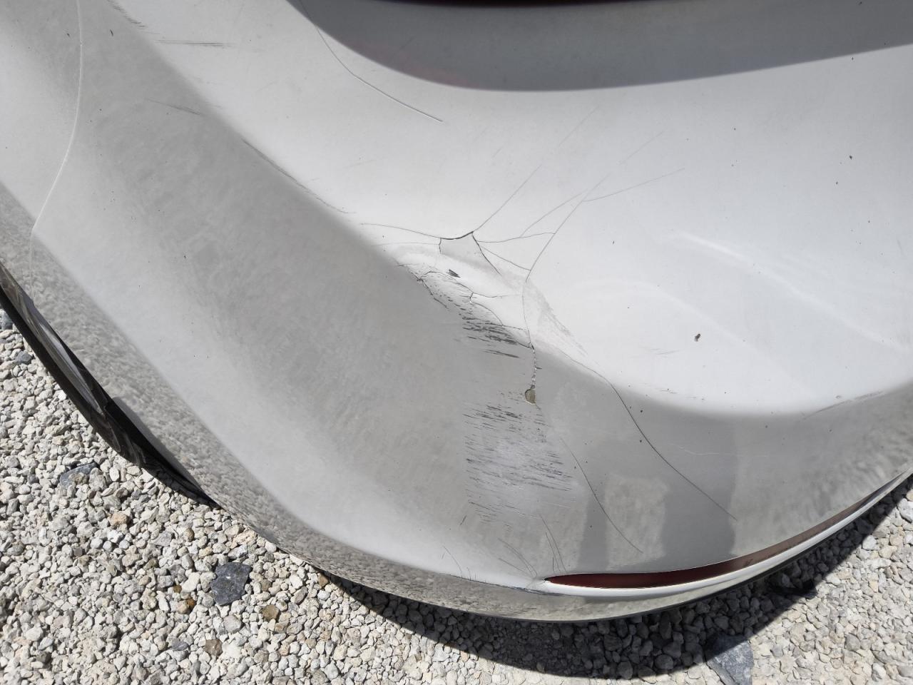 2015 Hyundai Elantra Se White vin: 5NPDH4AE7FH606855 Damage: Rear Bumper, Dent(S) W/ Paint Dmg, 1 To 2 Inches
