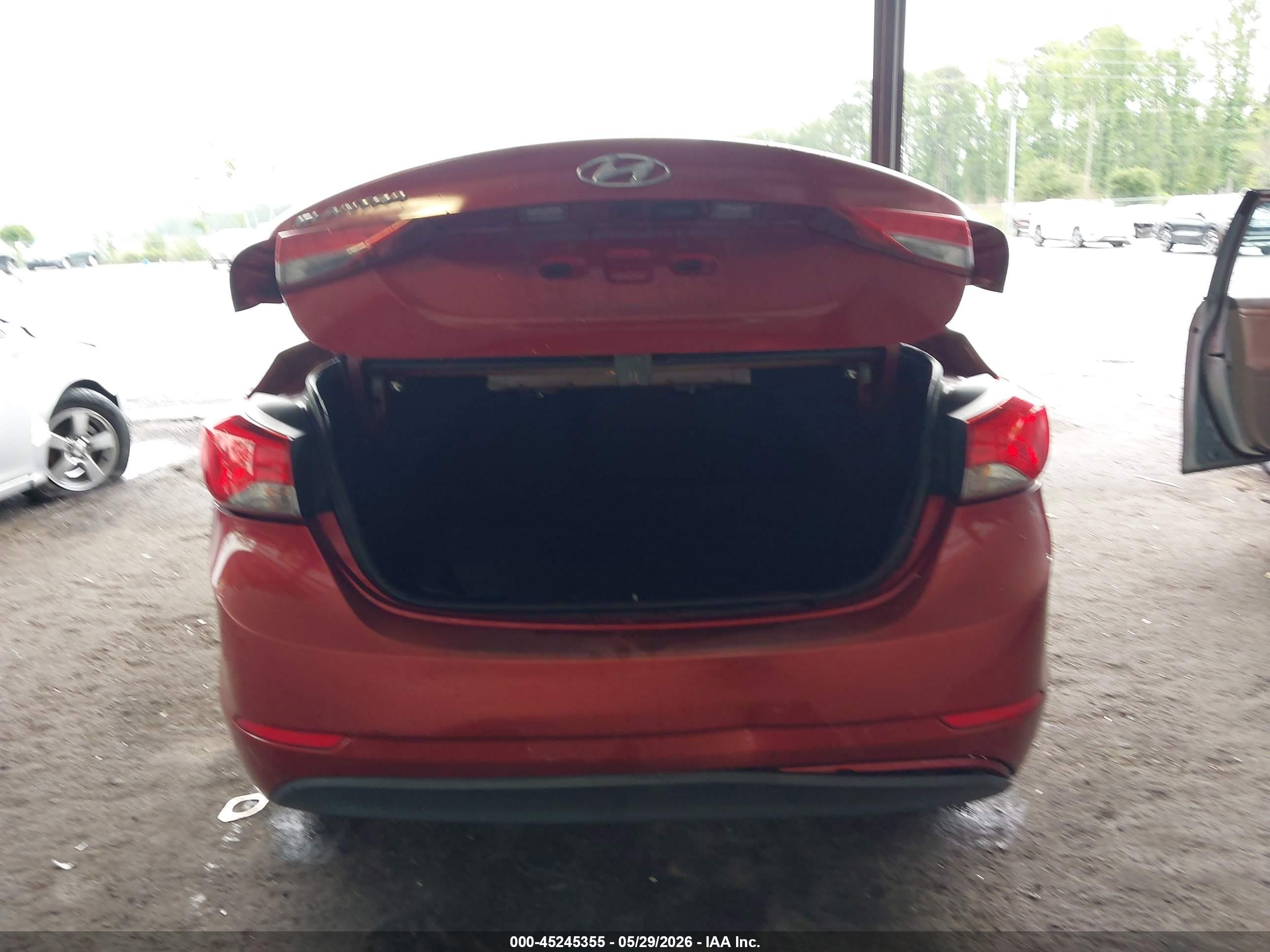 2015 Hyundai Elantra Se Burgundy vin: 5NPDH4AE7FH623932