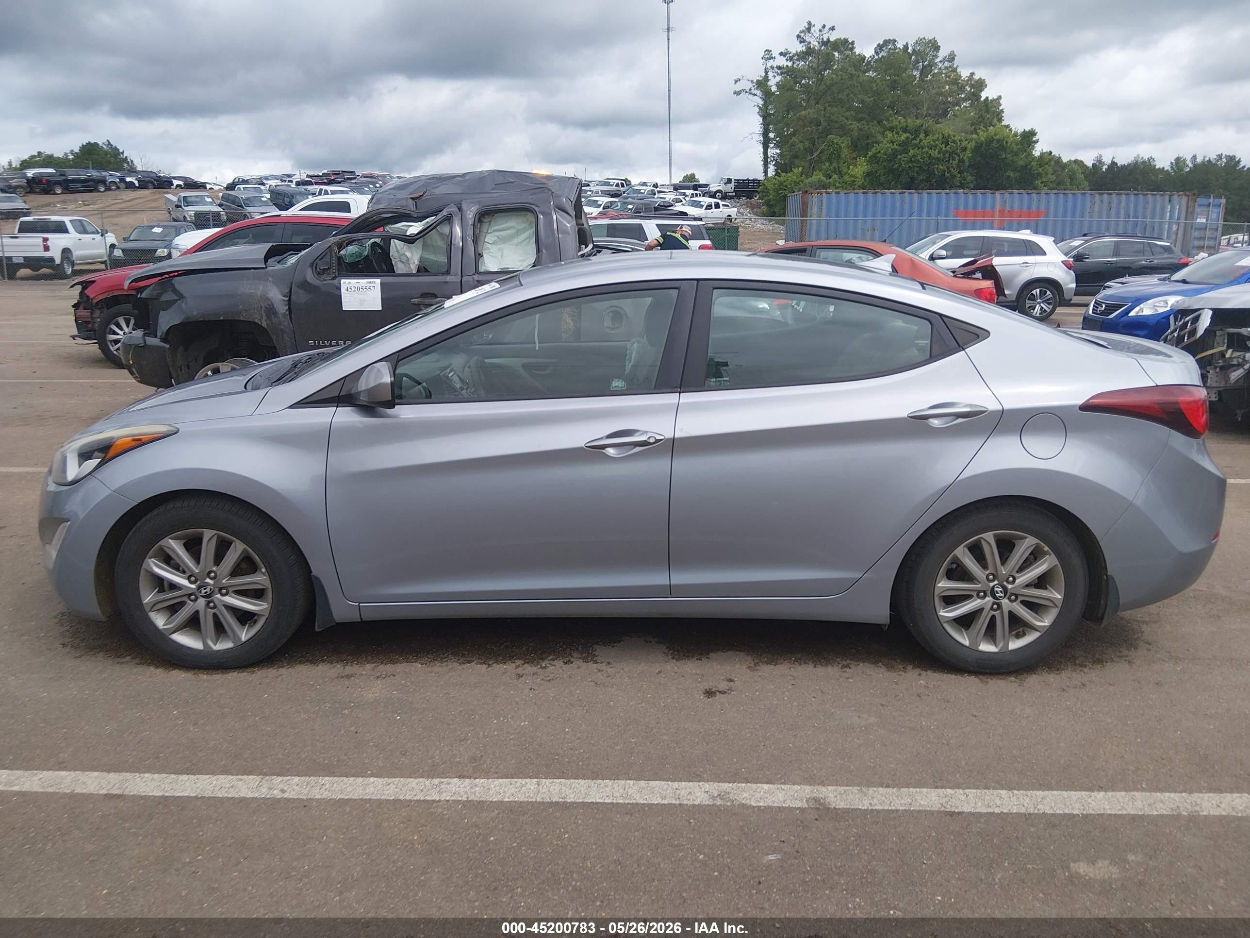 2015 Hyundai Elantra Se Серебряный vin: 5NPDH4AE7FH624594