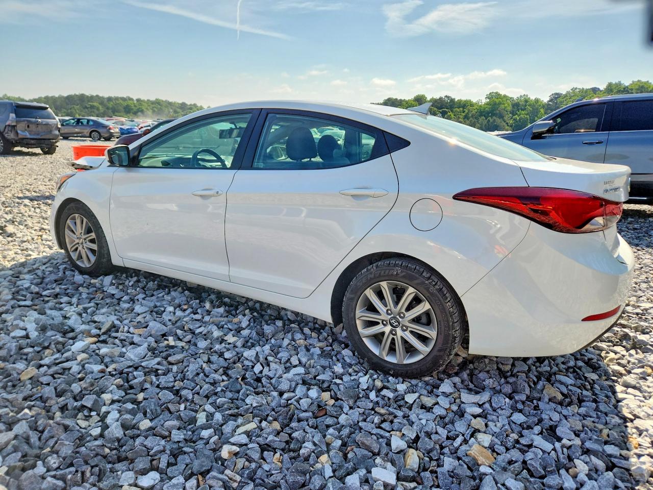 2015 Hyundai Elantra Se White vin: 5NPDH4AE7FH625549
