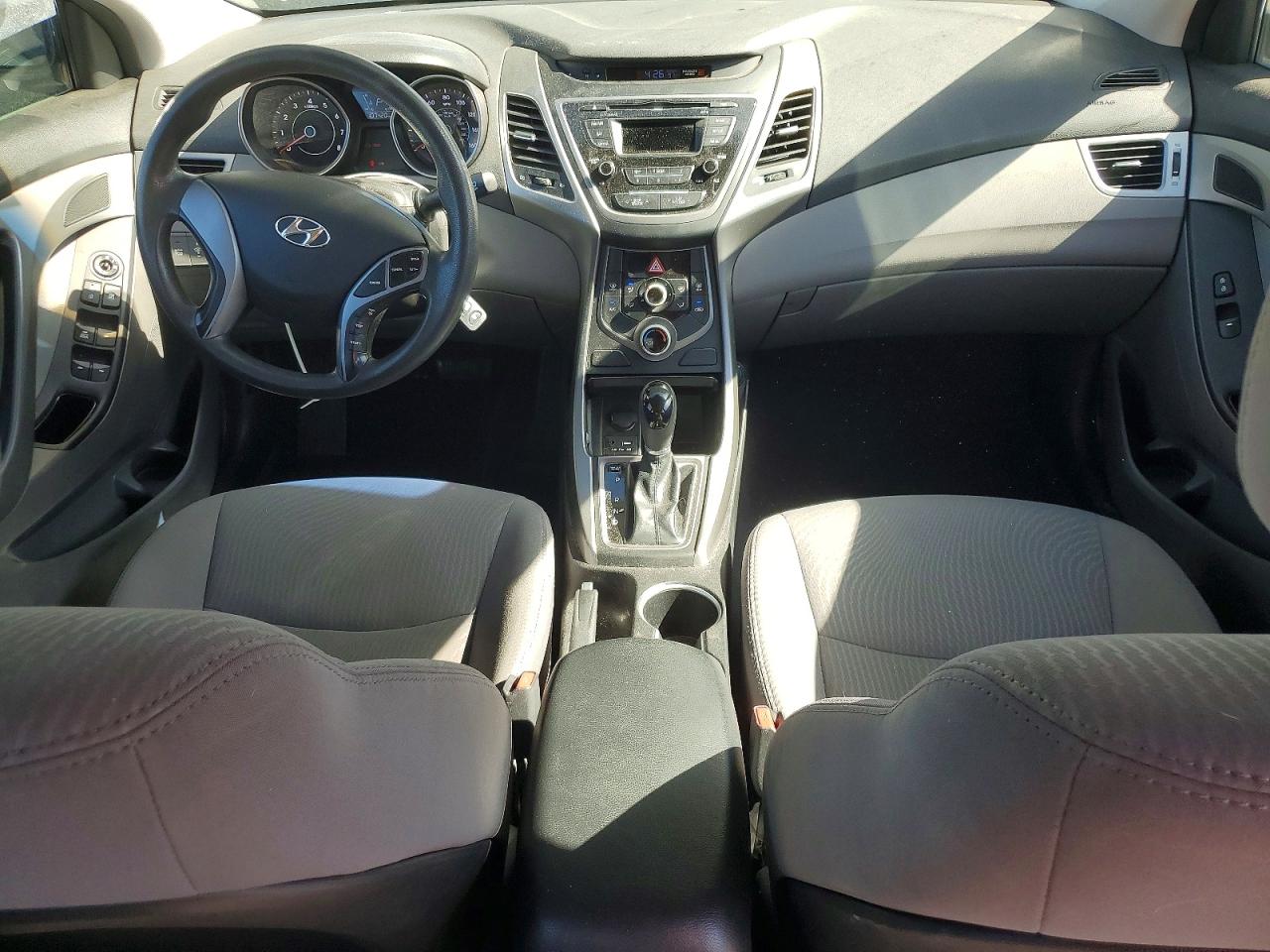2015 Hyundai Elantra Se Серебряный vin: 5NPDH4AE7FH646384
