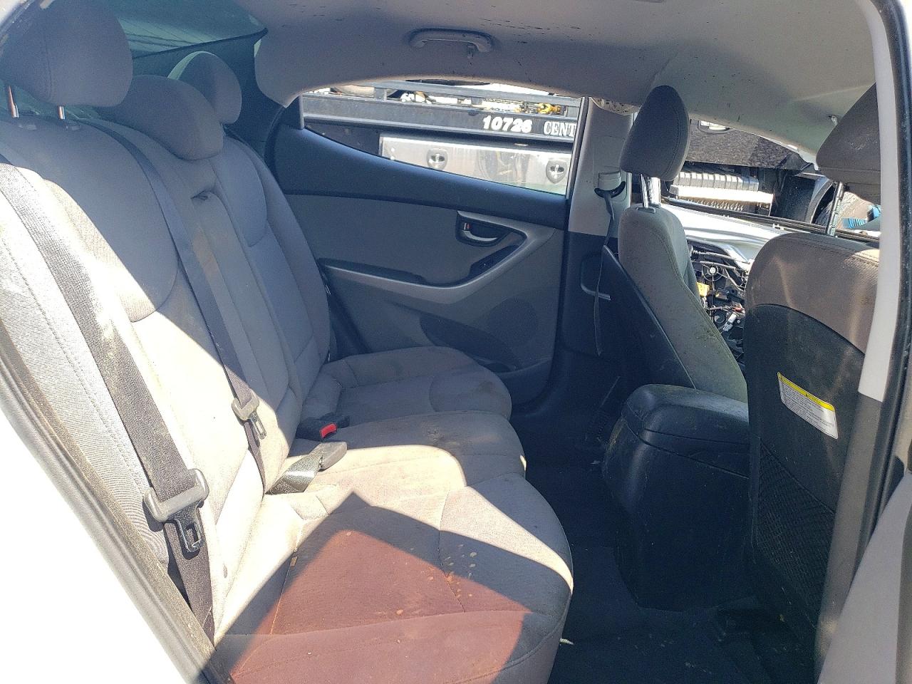 2015 Hyundai Elantra Se Серебряный vin: 5NPDH4AE7FH646398