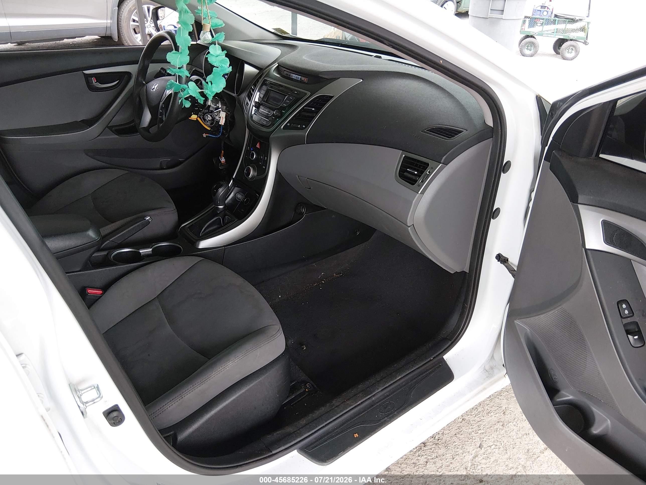 2015 Hyundai Elantra Se White vin: 5NPDH4AE7FH648409