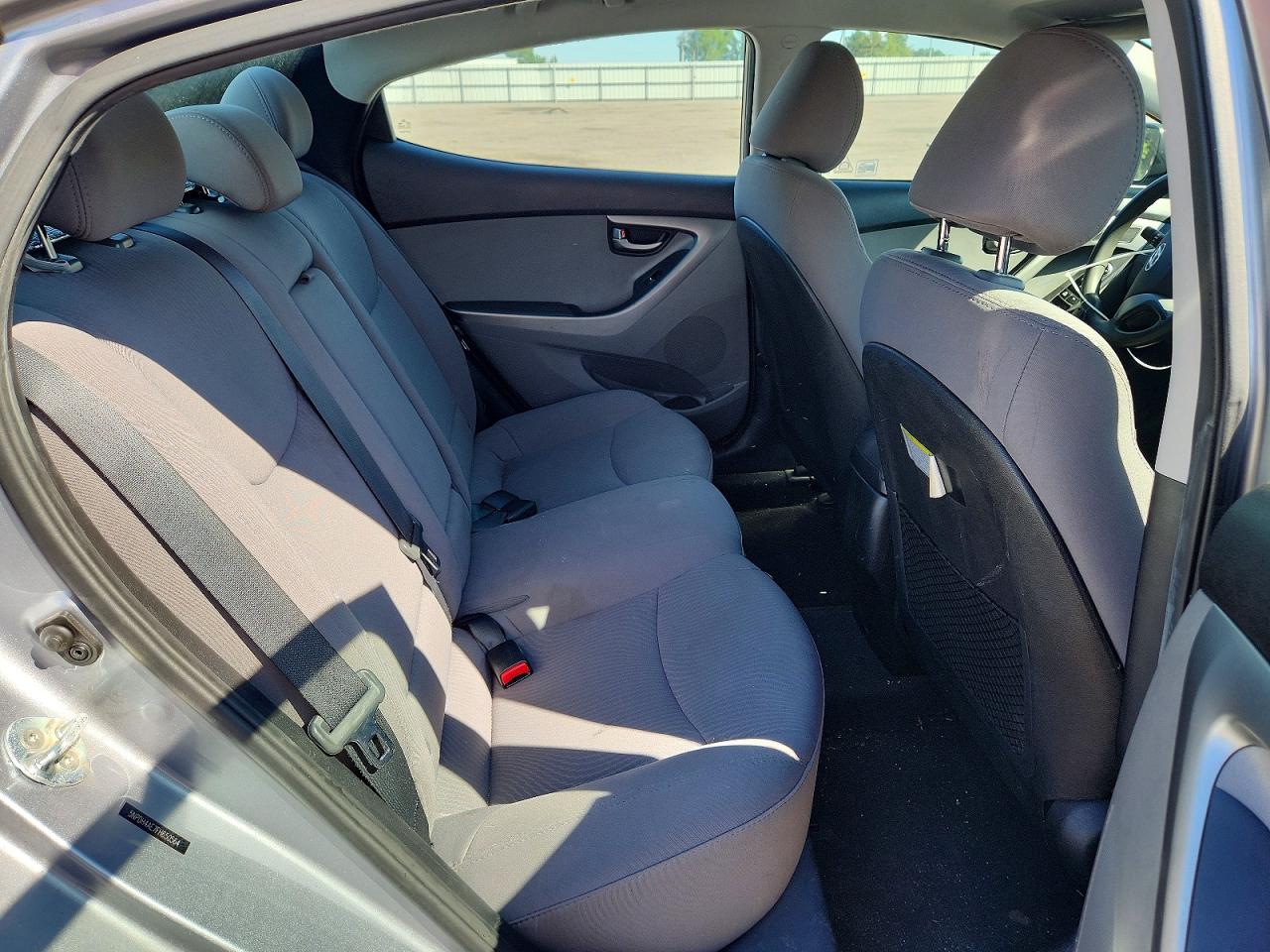 2015 Hyundai Elantra Se Silver vin: 5NPDH4AE7FH650564