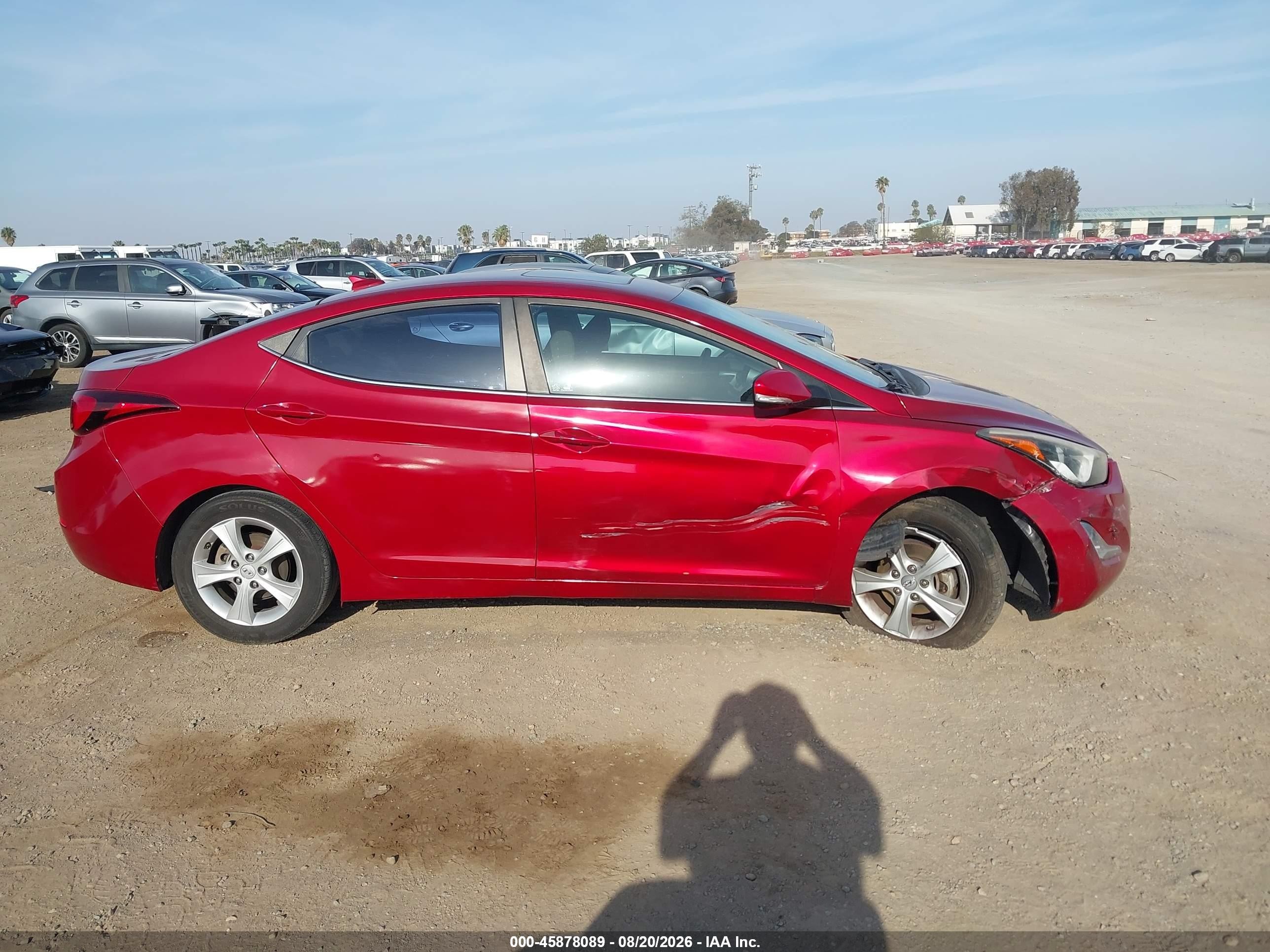 2016 Hyundai Elantra Value Edition Red vin: 5NPDH4AE7GH785092