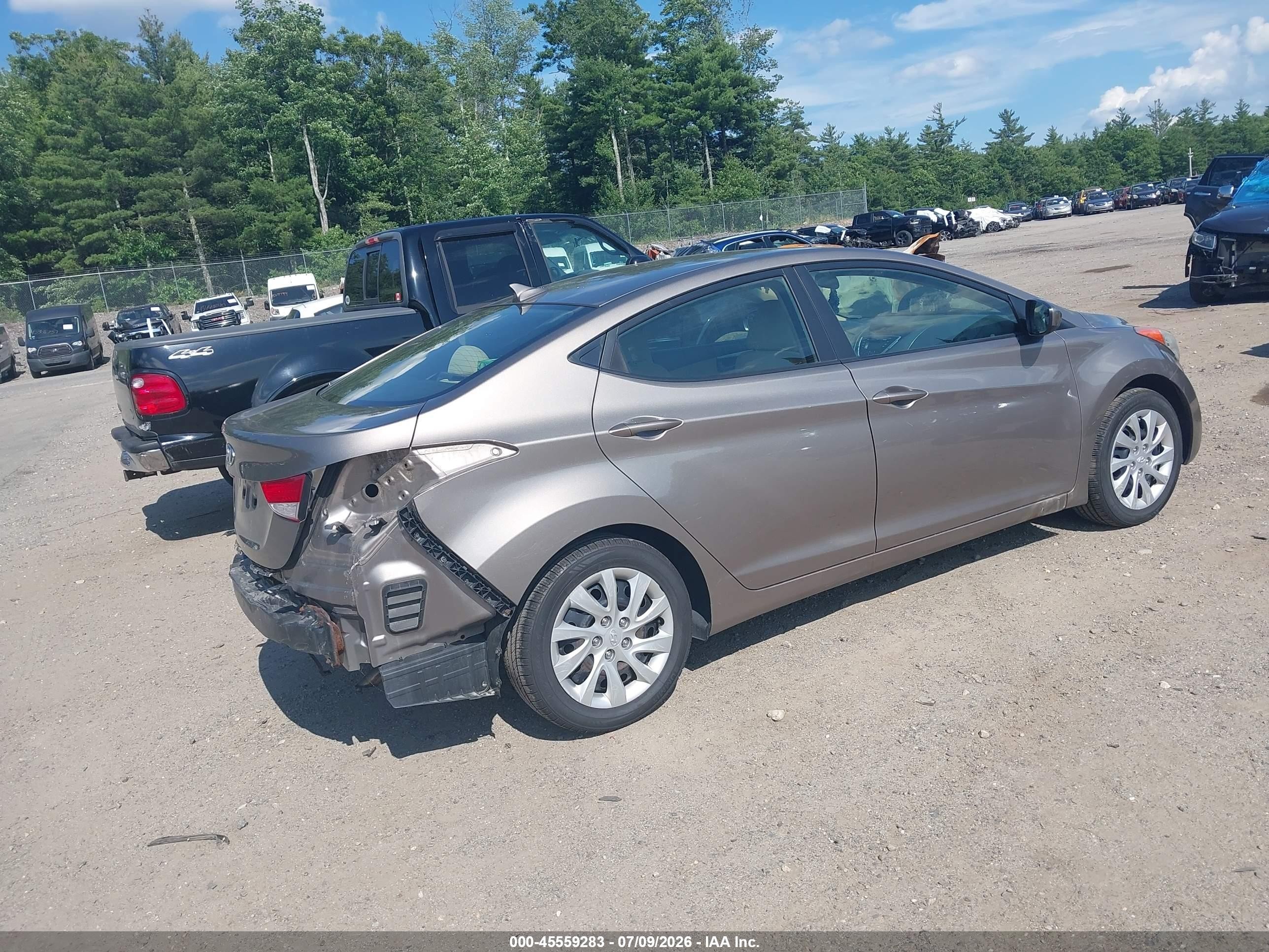2011 Hyundai Elantra Gls Gold vin: 5NPDH4AE8BH008347