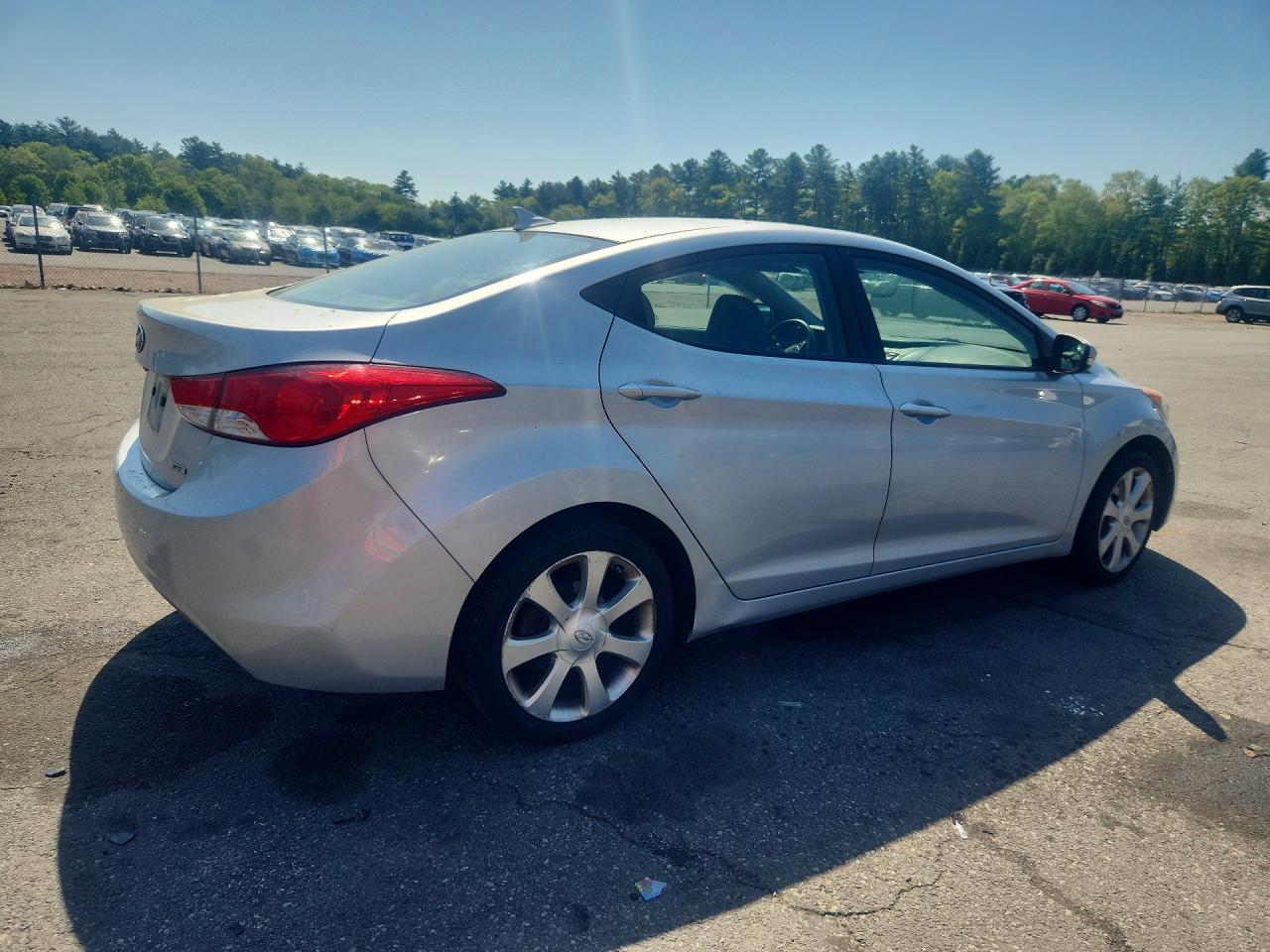 2011 Hyundai Elantra Limited Silver vin: 5NPDH4AE8BH020059