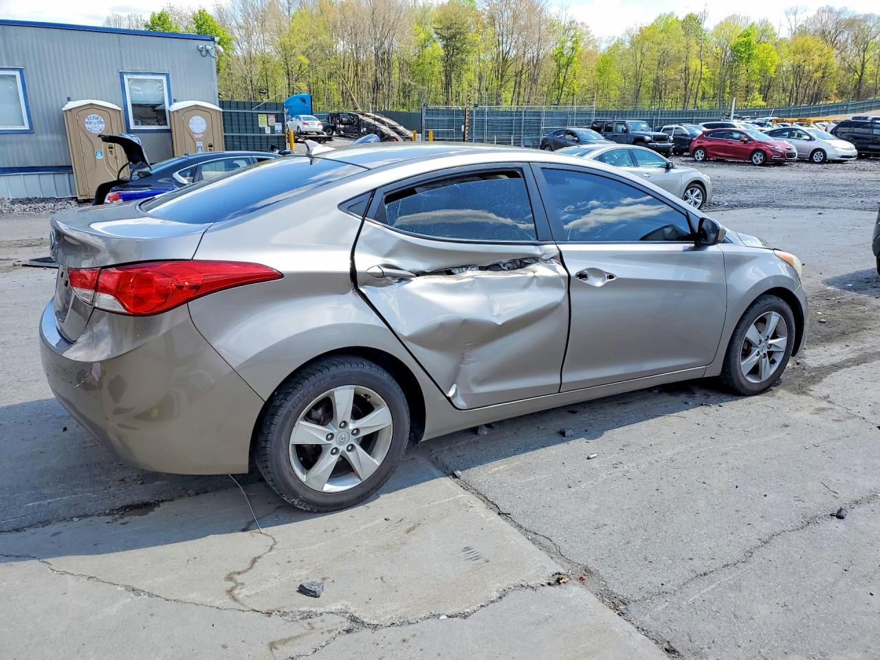 2011 Hyundai Elantra Gls Gold vin: 5NPDH4AE8BH021390