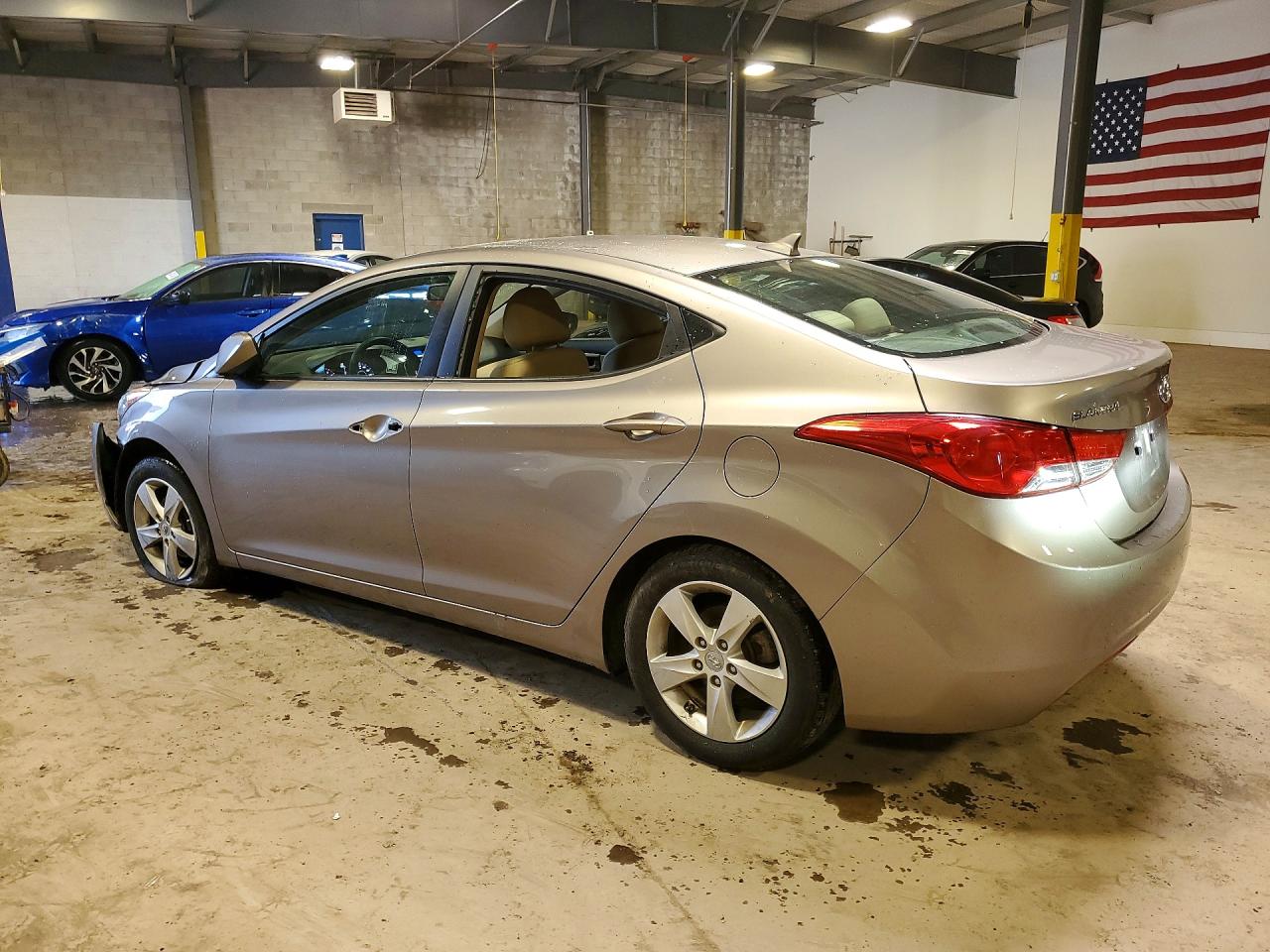 2011 Hyundai Elantra Gls Silver vin: 5NPDH4AE8BH040392