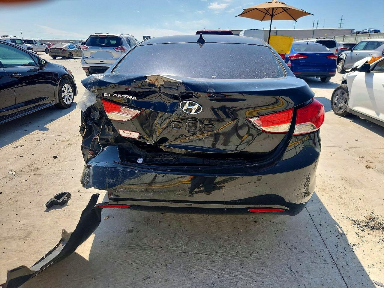 2011 Hyundai Elantra Gls Черный vin: 5NPDH4AE8BH053028