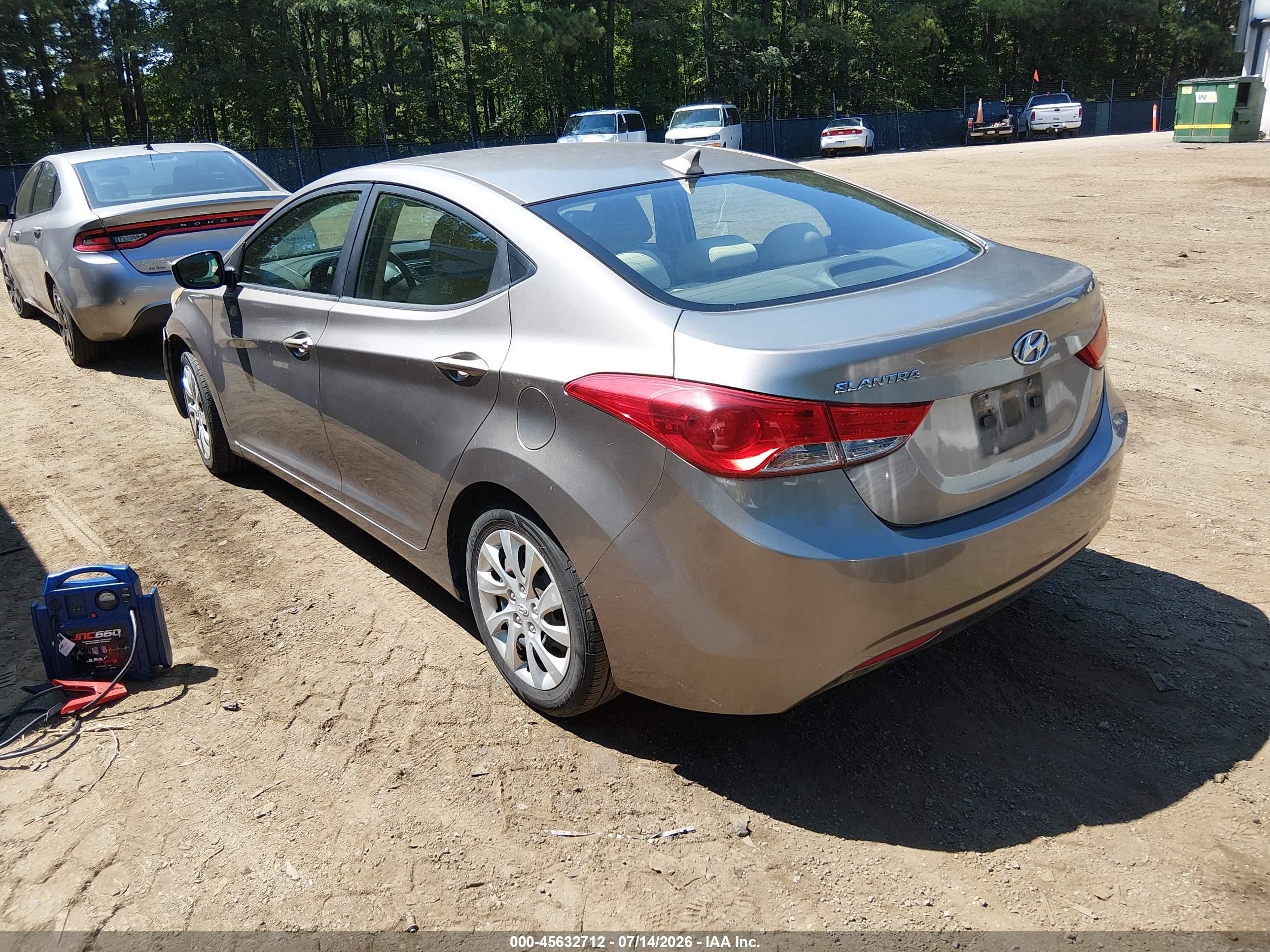 2011 Hyundai Elantra Gls Gold vin: 5NPDH4AE8BH055247