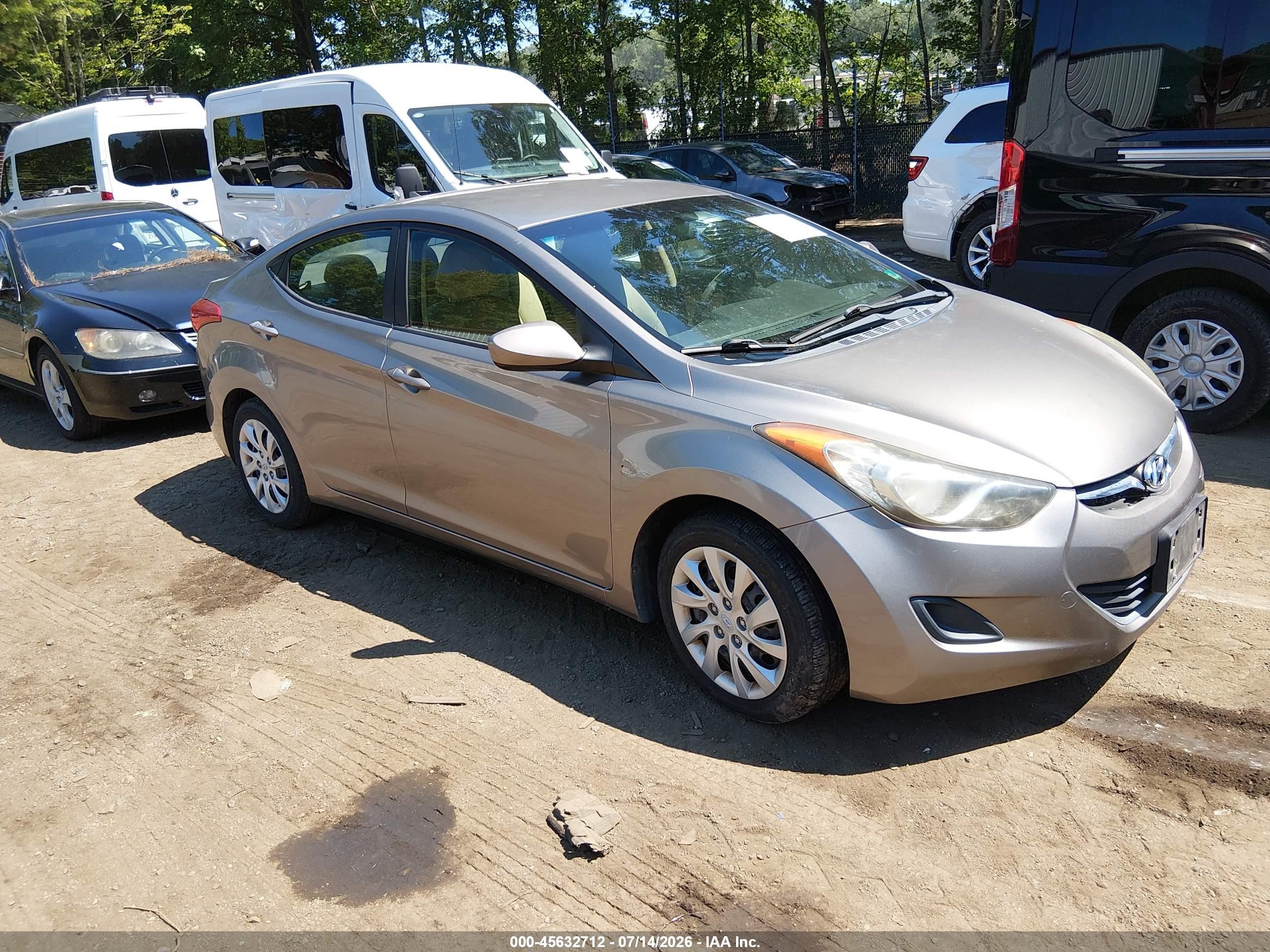 2011 Hyundai Elantra Gls Gold vin: 5NPDH4AE8BH055247