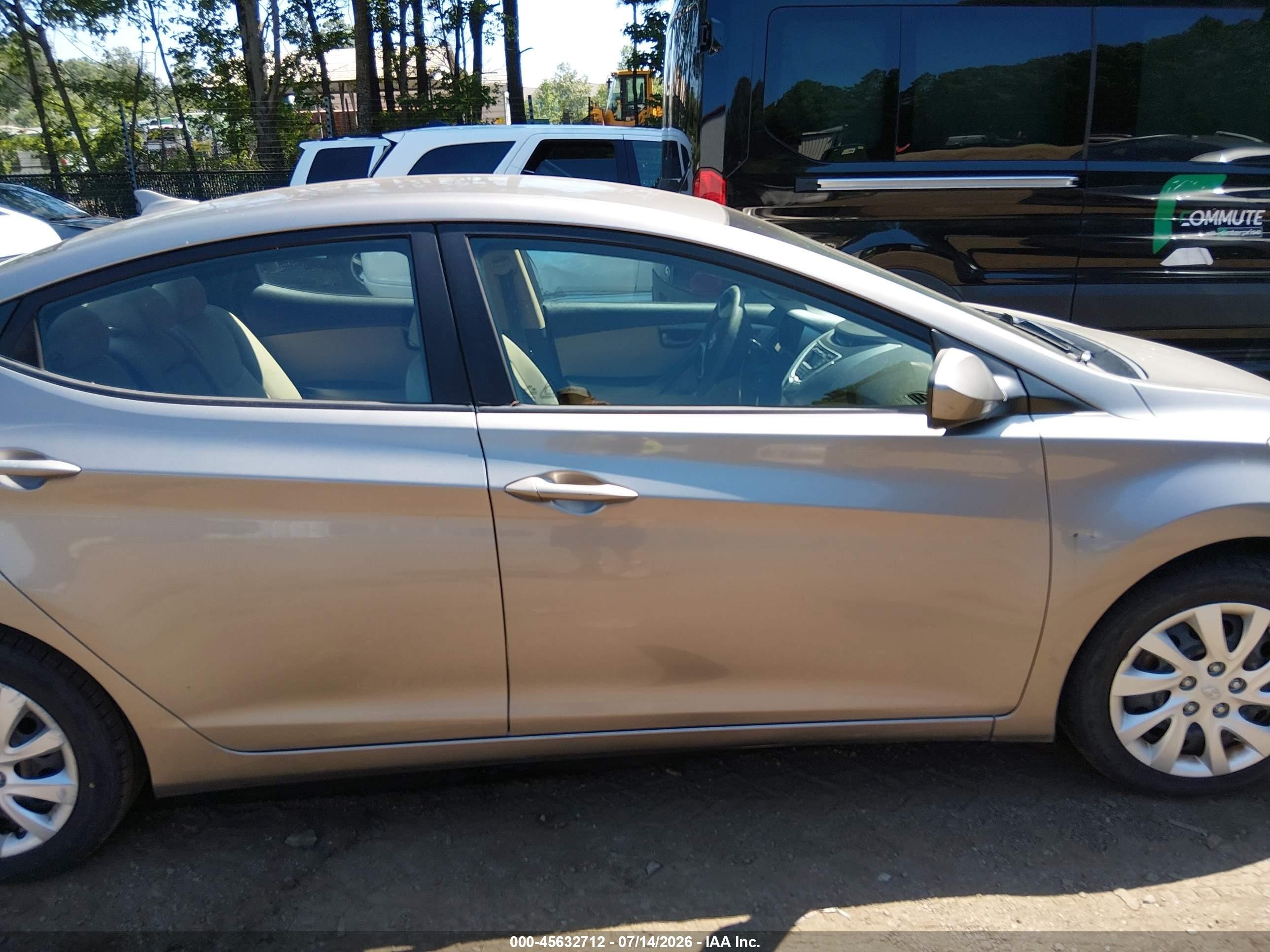 2011 Hyundai Elantra Gls Gold vin: 5NPDH4AE8BH055247