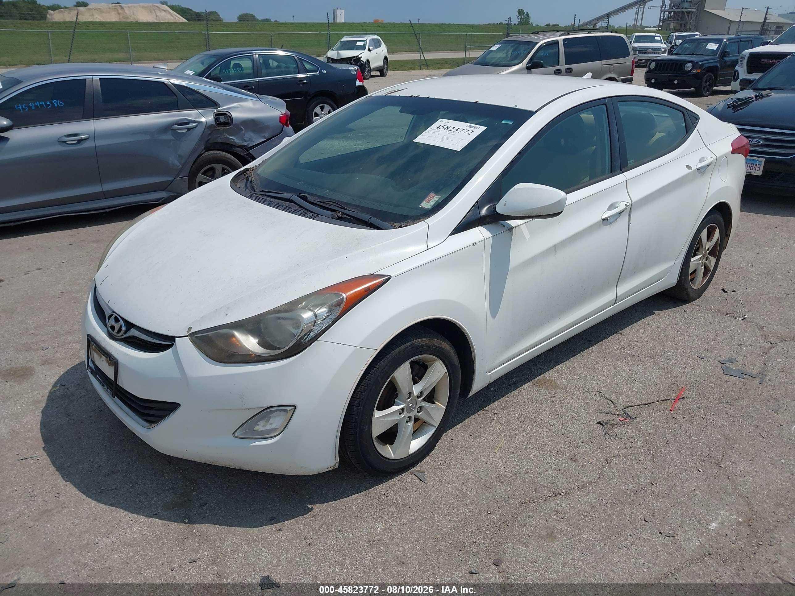 2012 Hyundai Elantra Gls White vin: 5NPDH4AE8CH066881