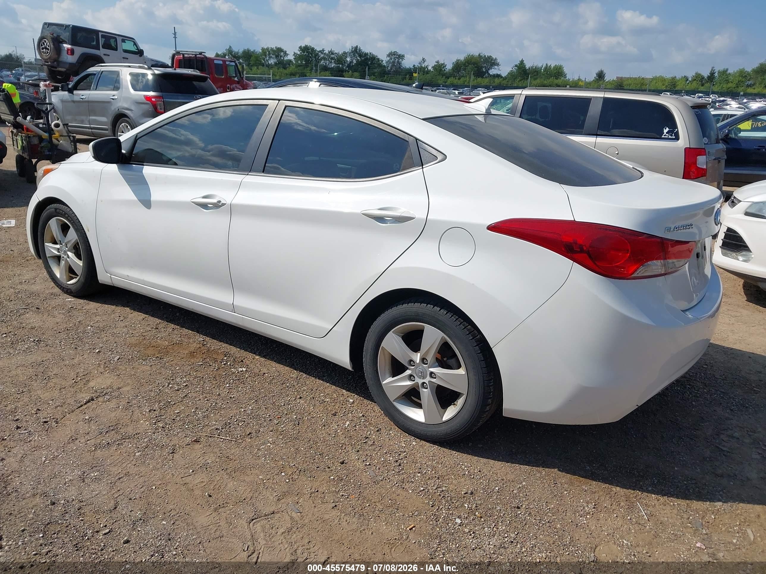 2012 Hyundai Elantra Gls White vin: 5NPDH4AE8CH071076