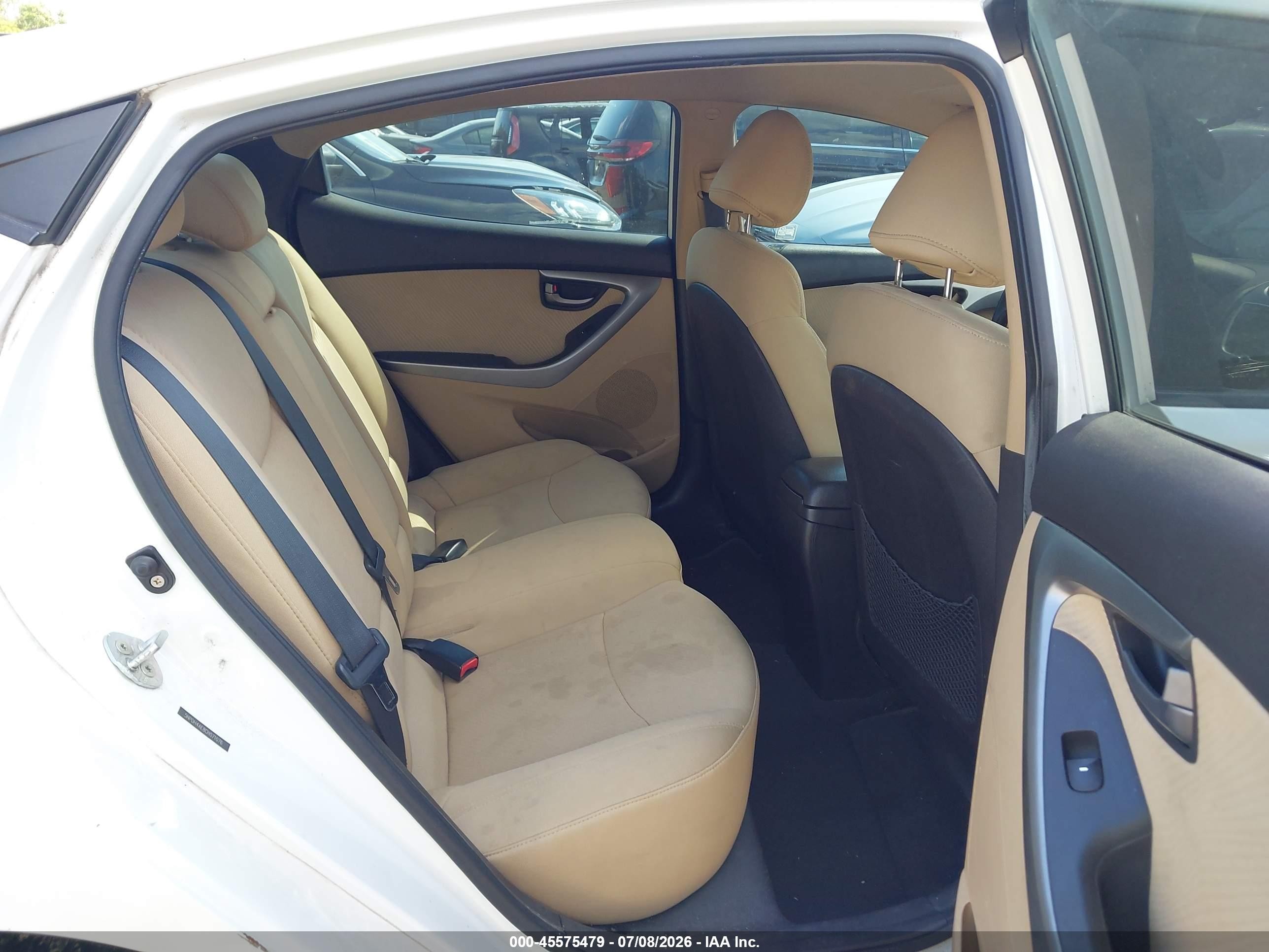 2012 Hyundai Elantra Gls White vin: 5NPDH4AE8CH071076