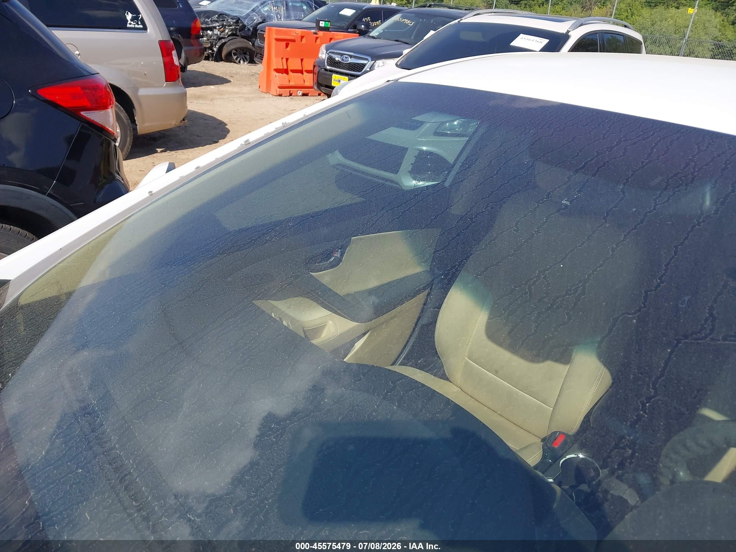 2012 Hyundai Elantra Gls White vin: 5NPDH4AE8CH071076