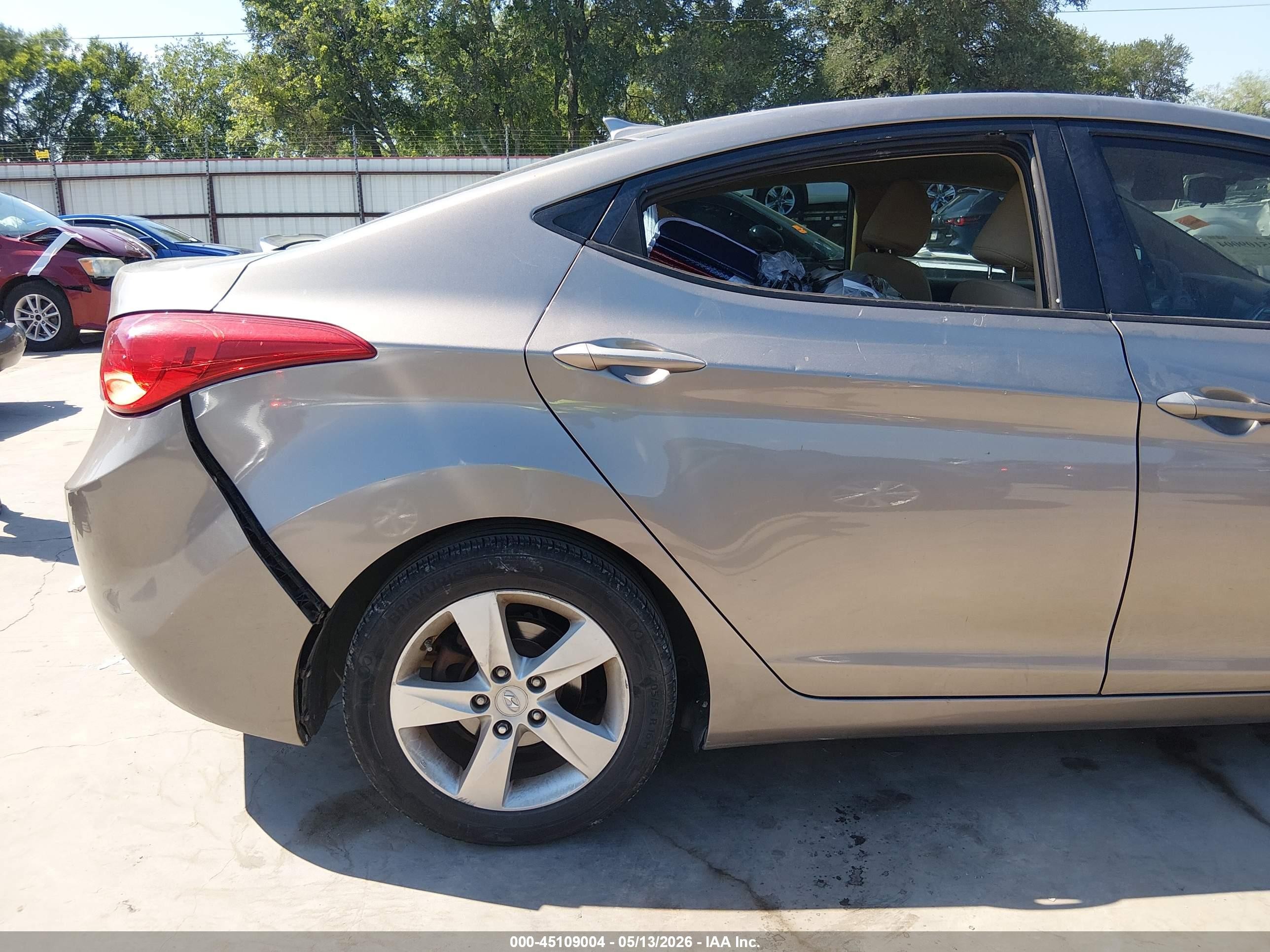 2012 Hyundai Elantra Gls Beige vin: 5NPDH4AE8CH073698