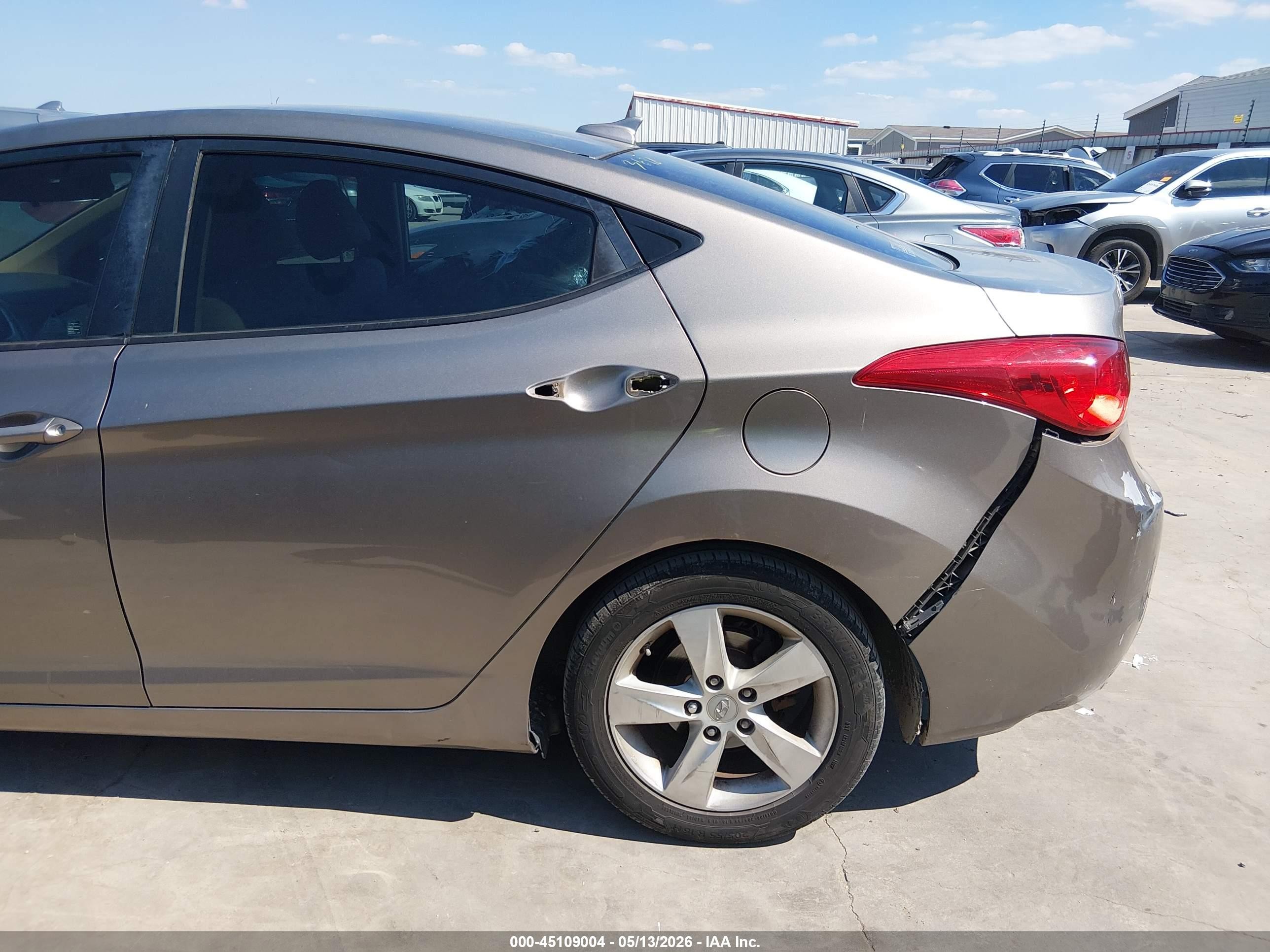 2012 Hyundai Elantra Gls Beige vin: 5NPDH4AE8CH073698