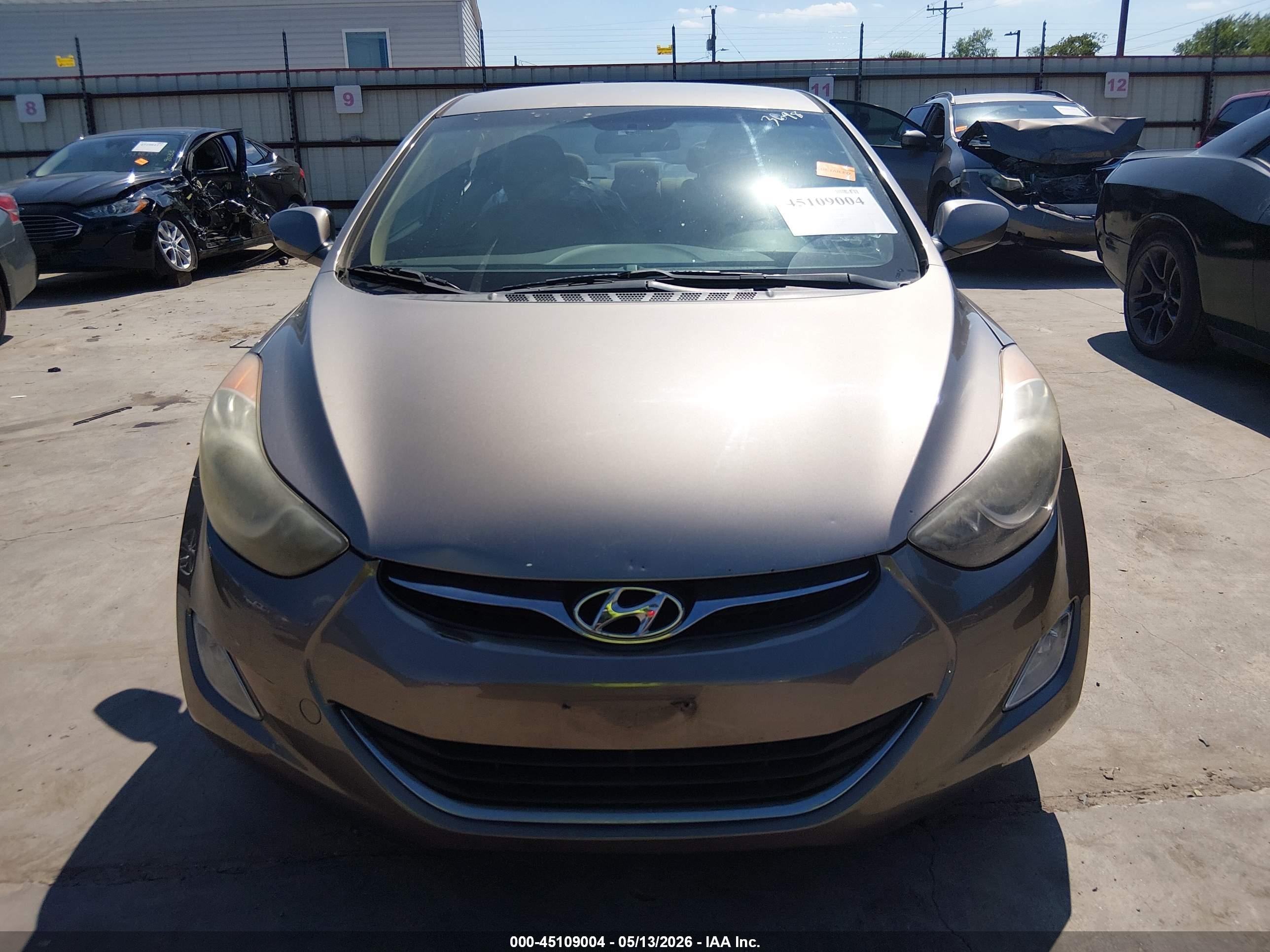 2012 Hyundai Elantra Gls Beige vin: 5NPDH4AE8CH073698