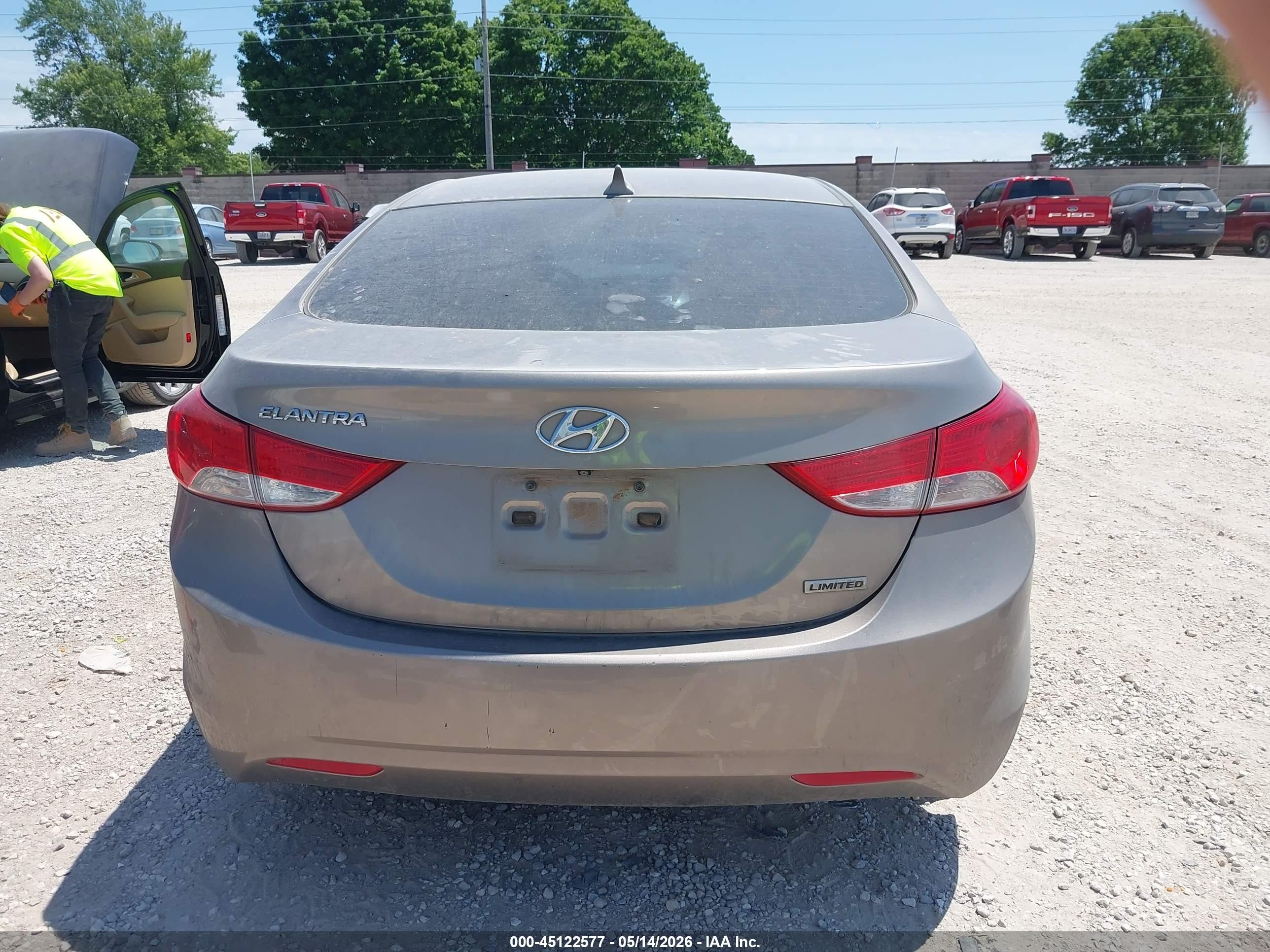 2012 Hyundai Elantra Limited Серебряный vin: 5NPDH4AE8CH107431