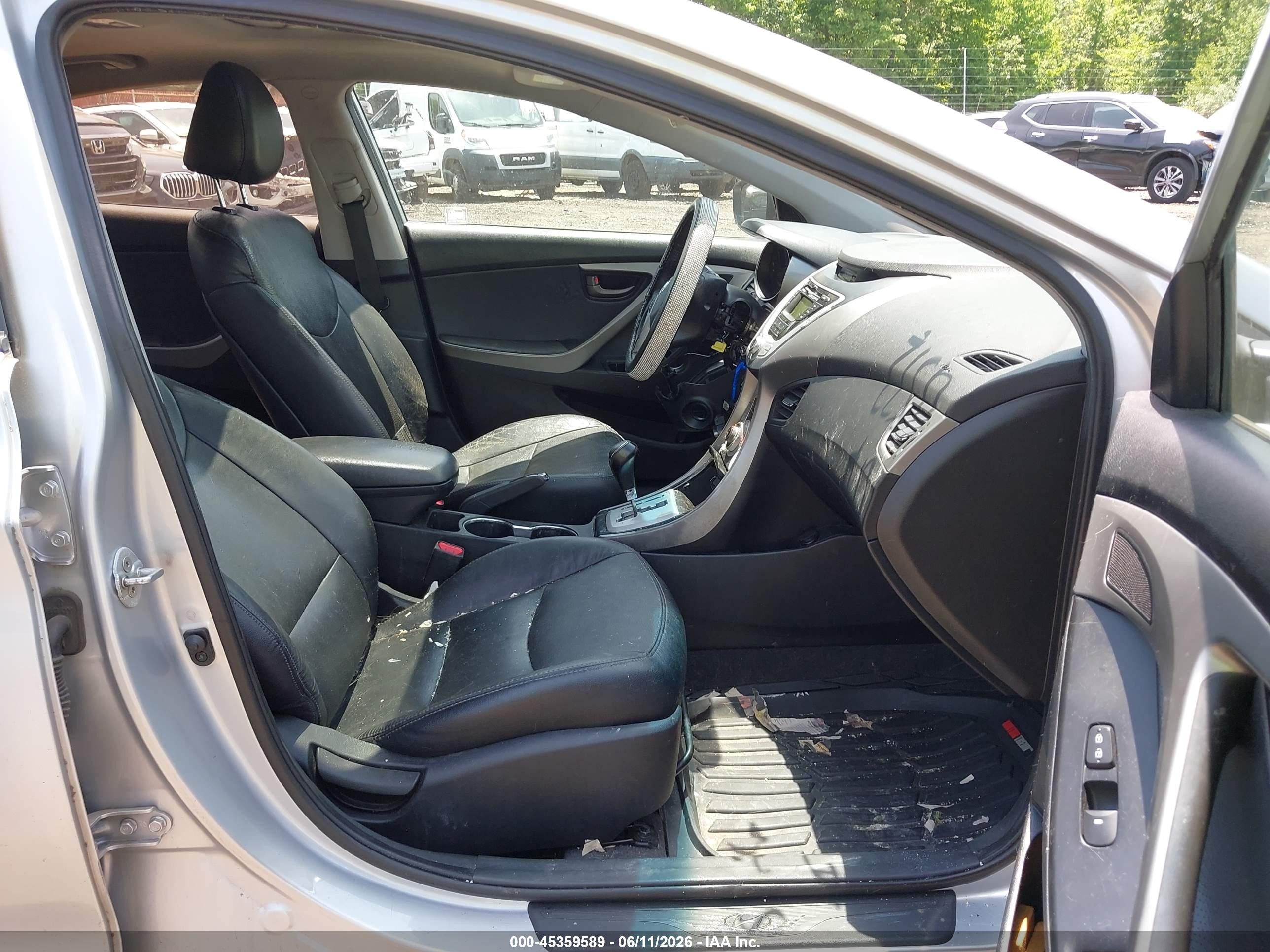 2012 Hyundai Elantra Limited Silver vin: 5NPDH4AE8CH121572