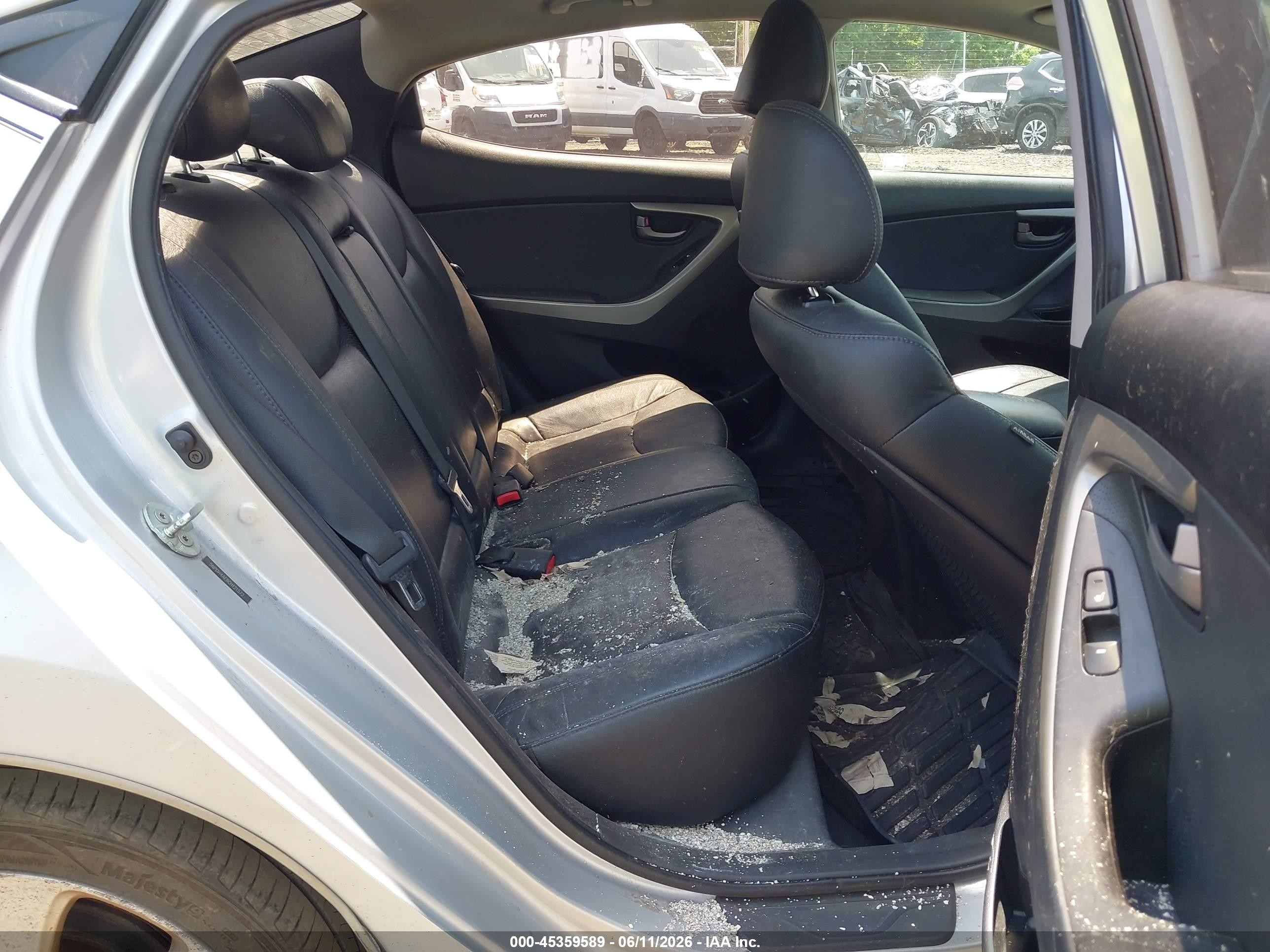 2012 Hyundai Elantra Limited Silver vin: 5NPDH4AE8CH121572