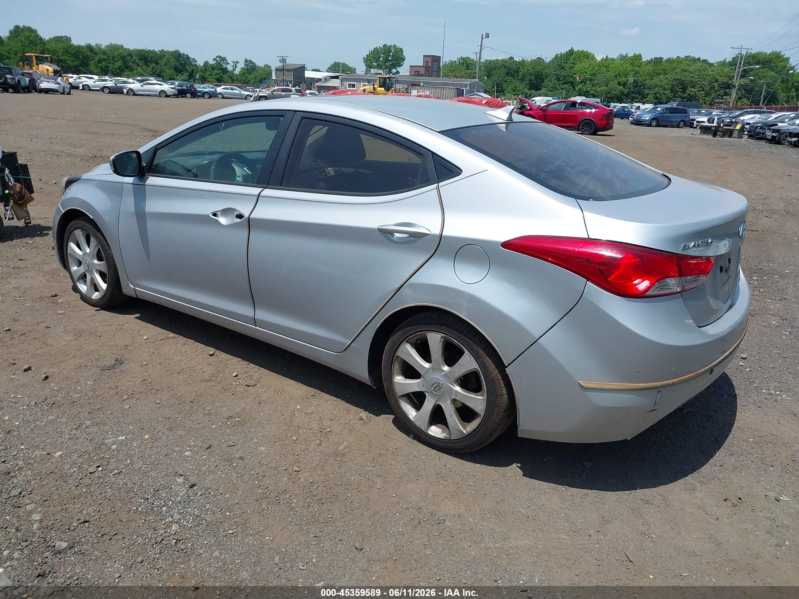 2012 Hyundai Elantra Limited Silver vin: 5NPDH4AE8CH121572