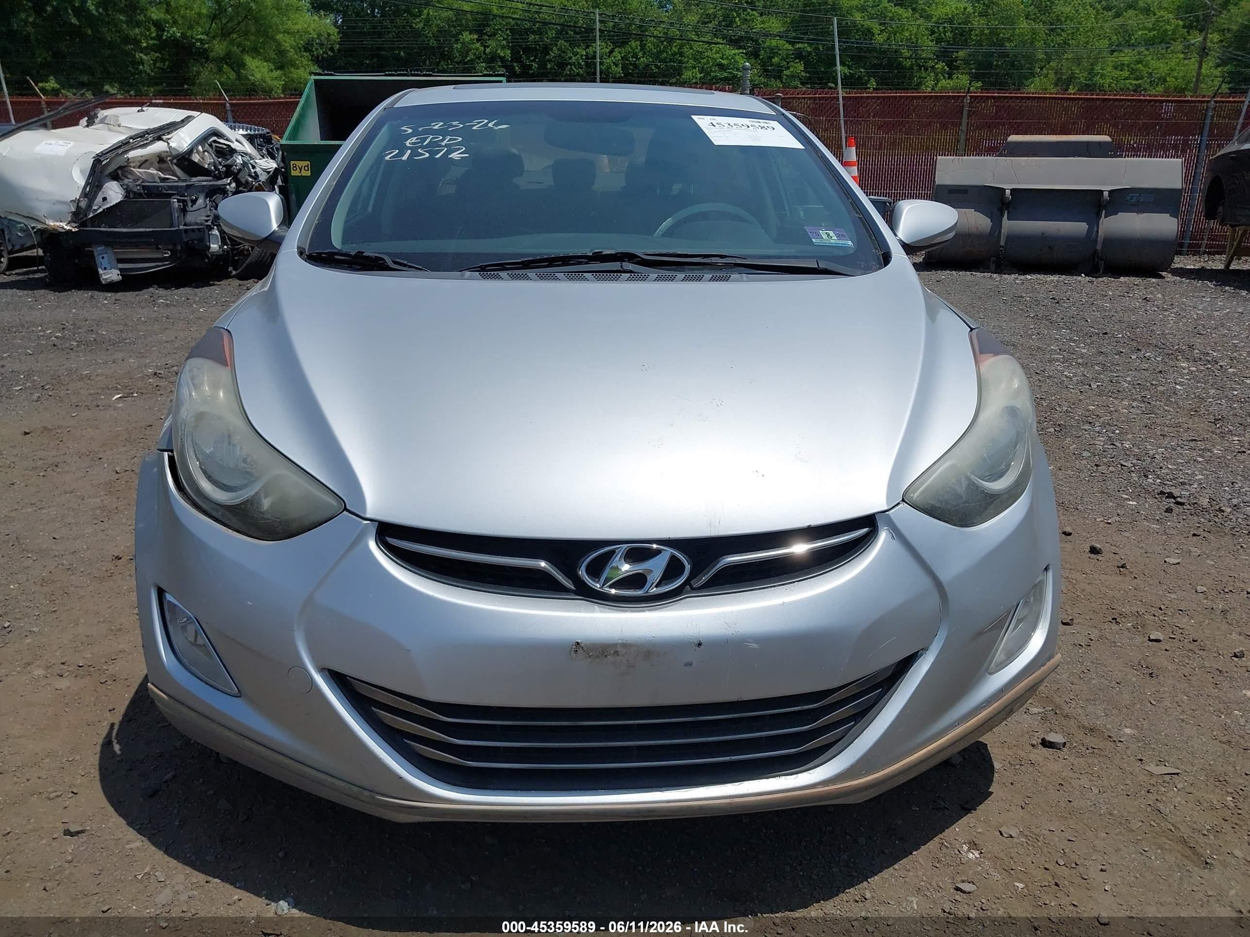 2012 Hyundai Elantra Limited Silver vin: 5NPDH4AE8CH121572