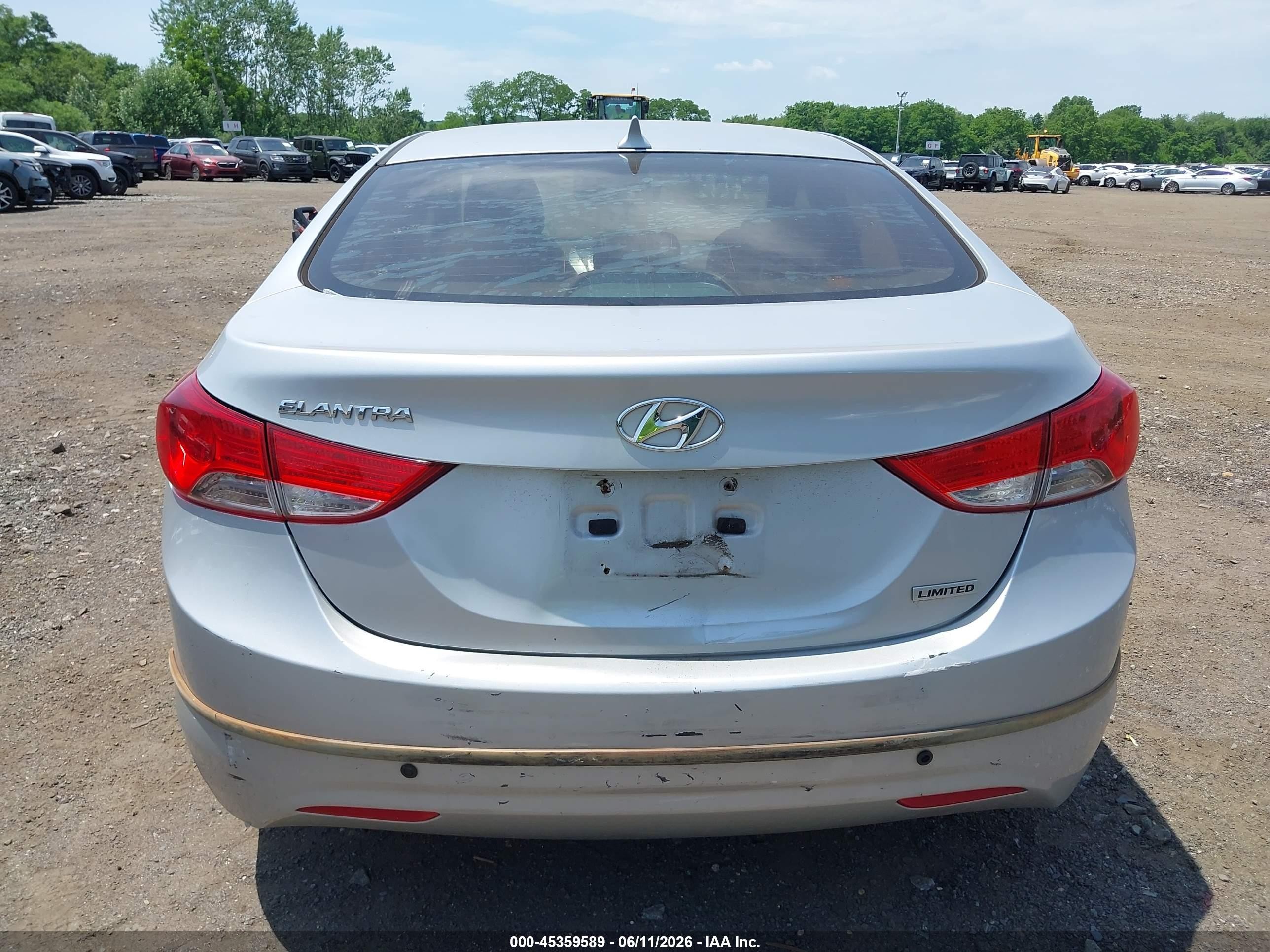 2012 Hyundai Elantra Limited Silver vin: 5NPDH4AE8CH121572