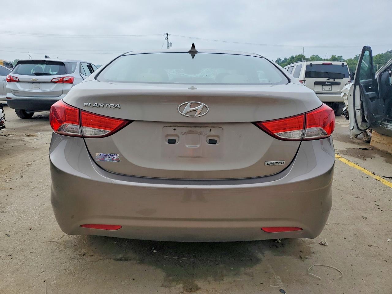 2012 Hyundai Elantra Limited Beige vin: 5NPDH4AE8CH146536