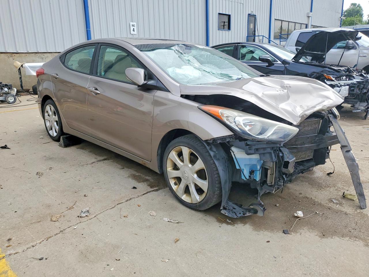 2012 Hyundai Elantra Limited Beige vin: 5NPDH4AE8CH146536