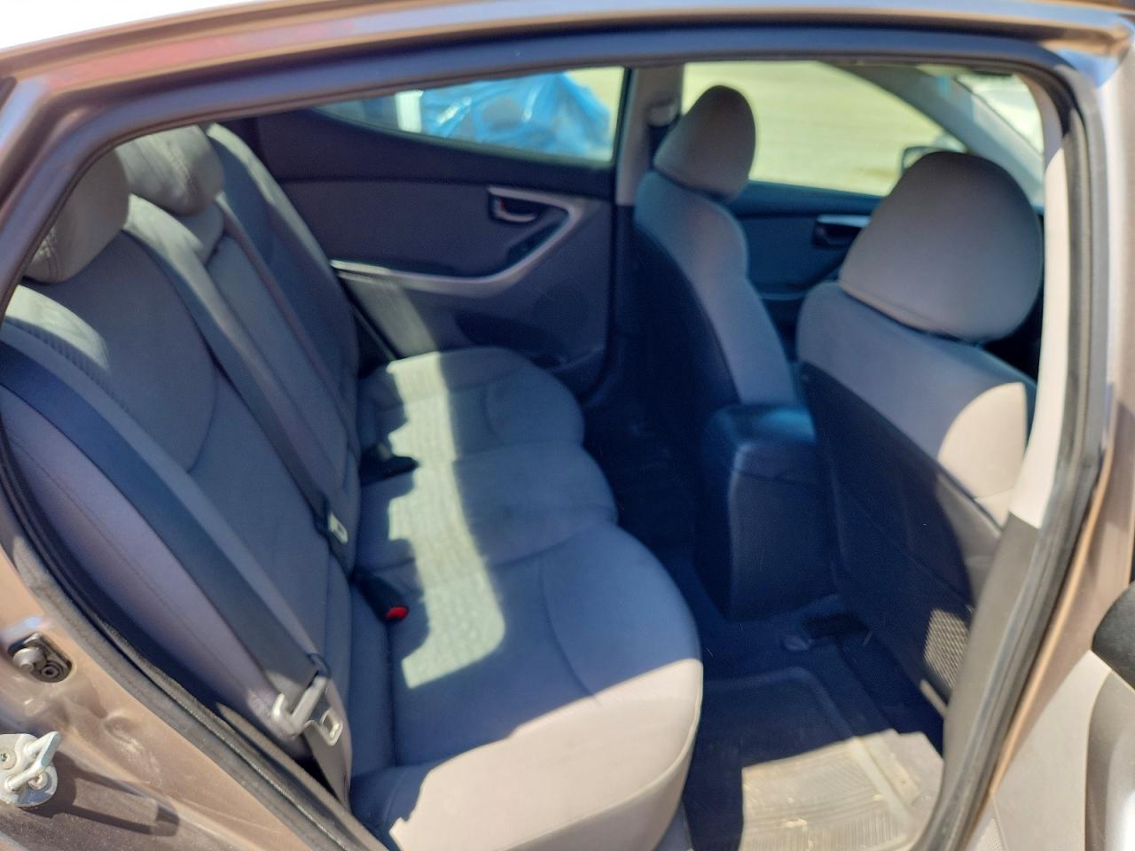 2012 Hyundai Elantra Gls Gold vin: 5NPDH4AE8CH148755