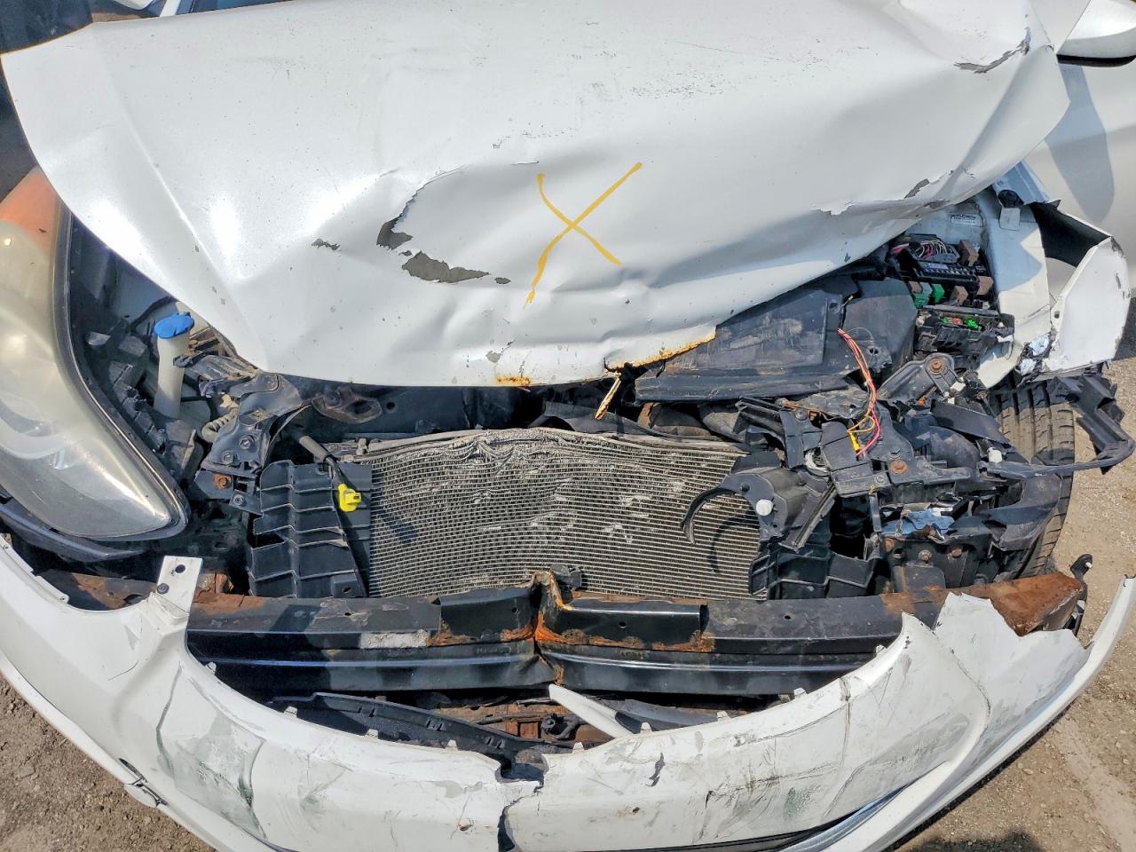 2013 Hyundai Elantra Gls White vin: 5NPDH4AE8DH166478
