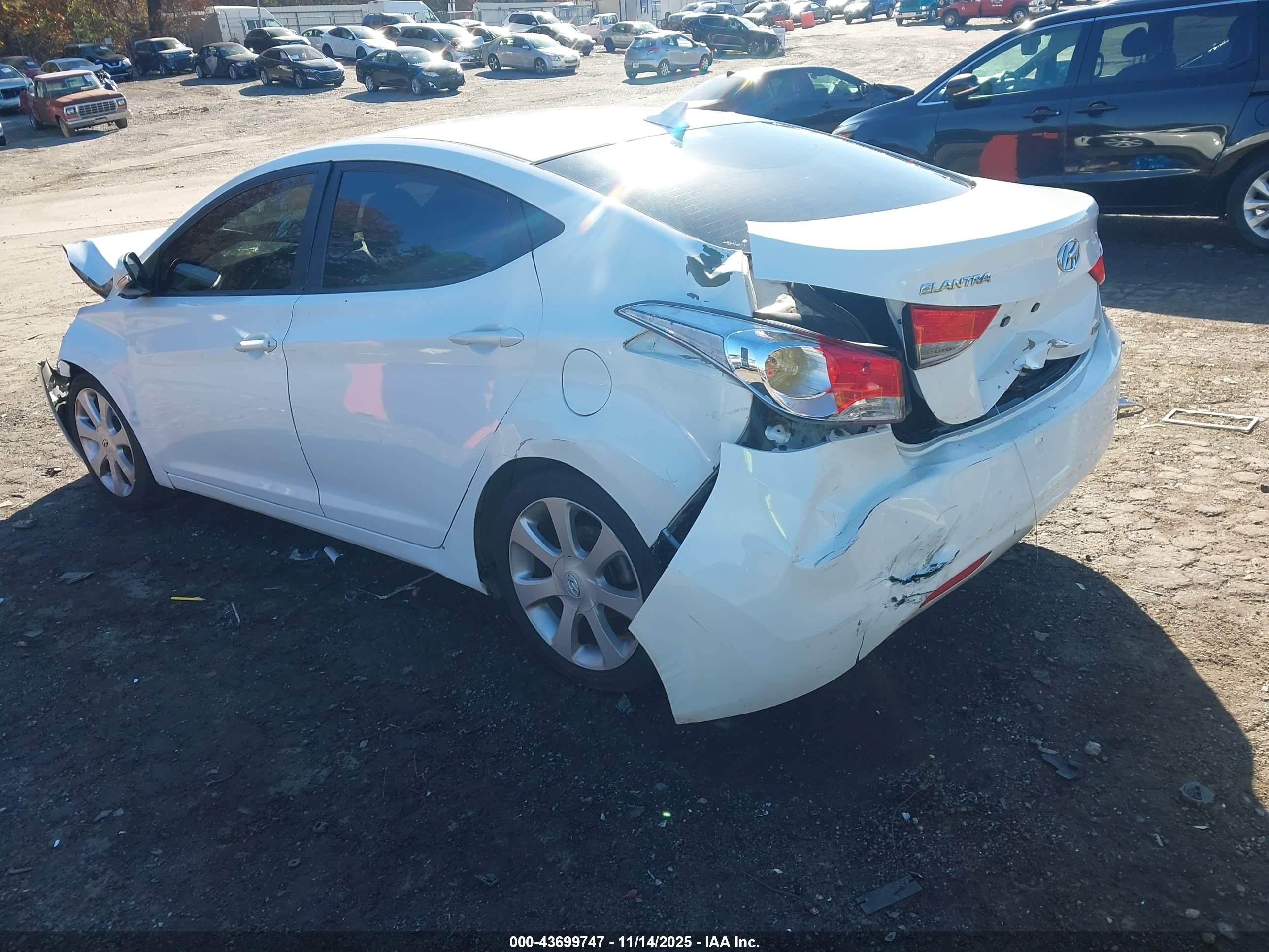 2013 Hyundai Elantra Limited White vin: 5NPDH4AE8DH184415