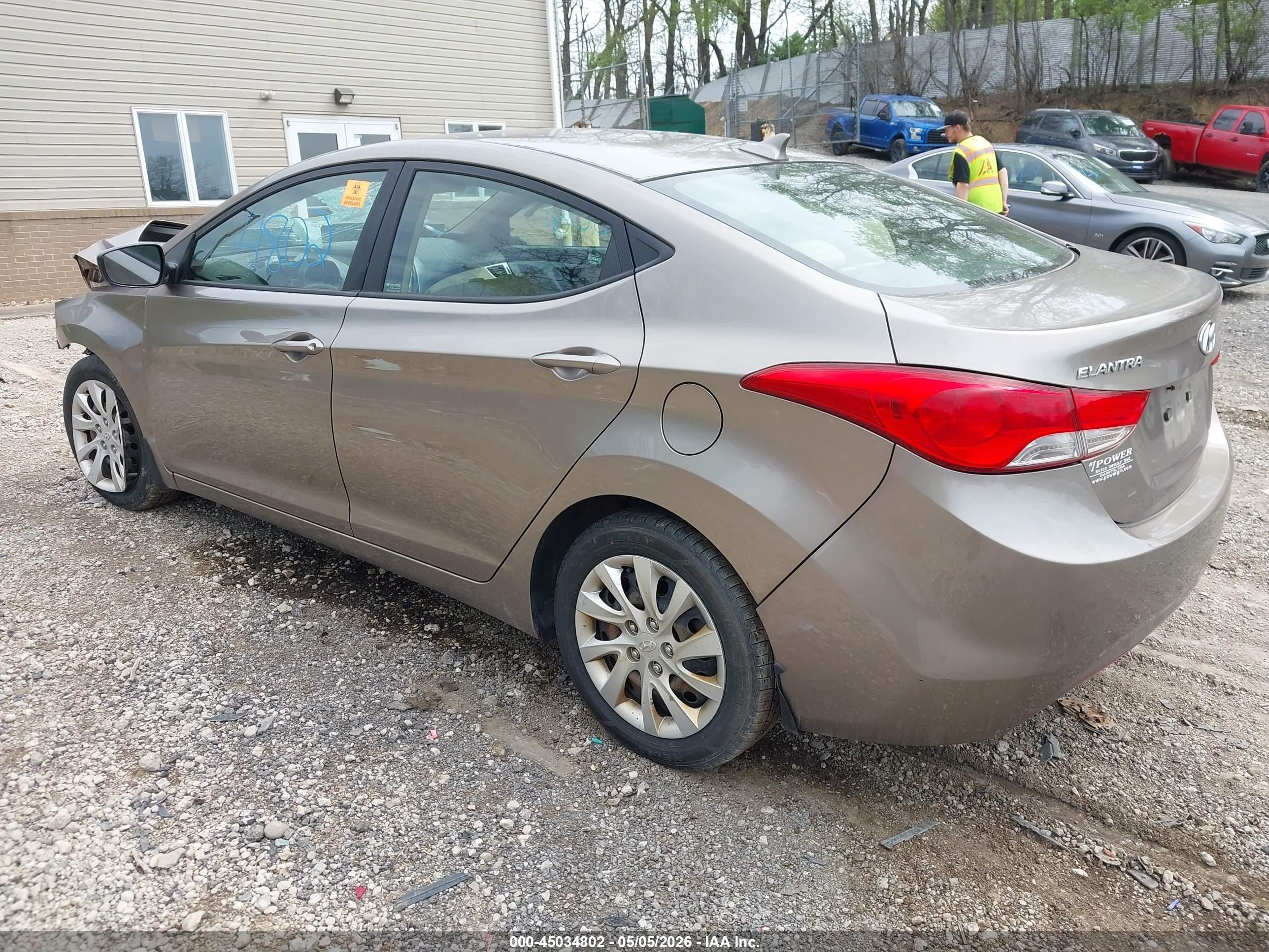 2013 Hyundai Elantra Gls Gold vin: 5NPDH4AE8DH206283