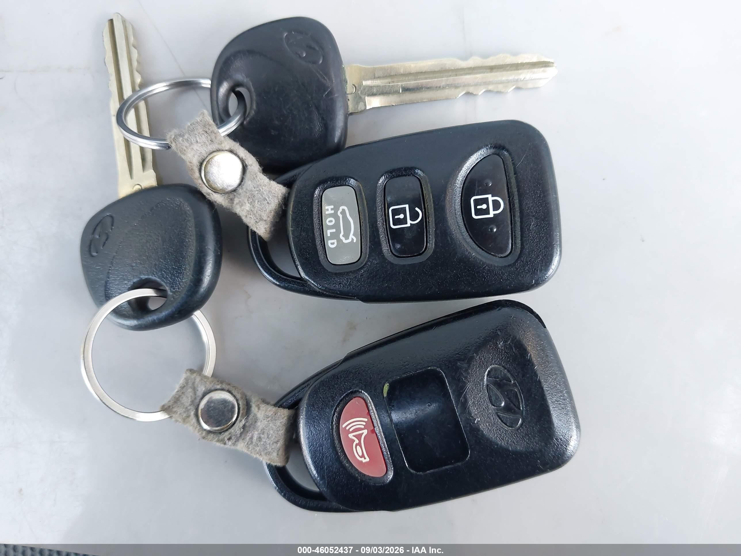2013 Hyundai Elantra Limited Серебряный vin: 5NPDH4AE8DH211287