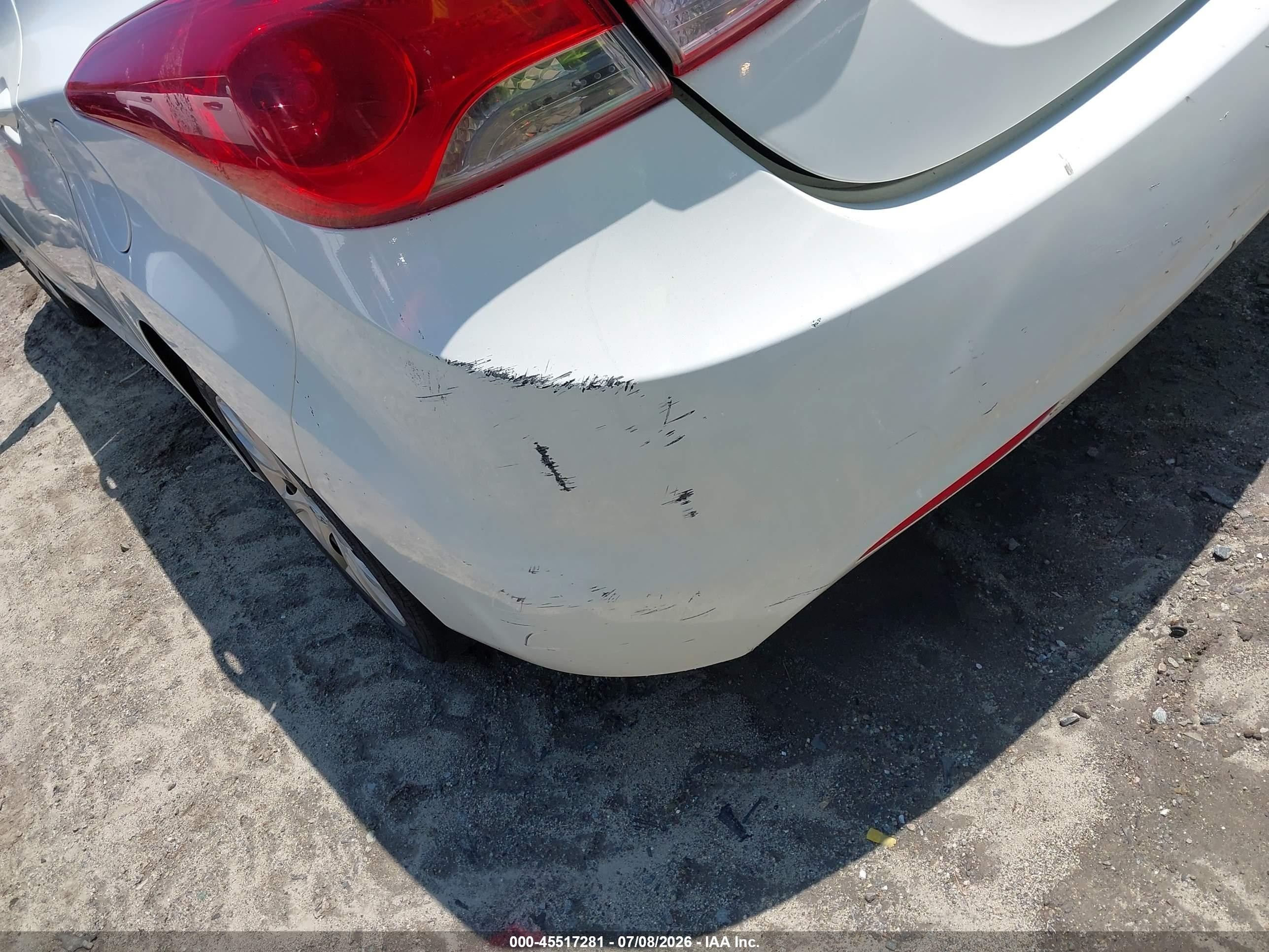 2013 Hyundai Elantra Gls White vin: 5NPDH4AE8DH211838